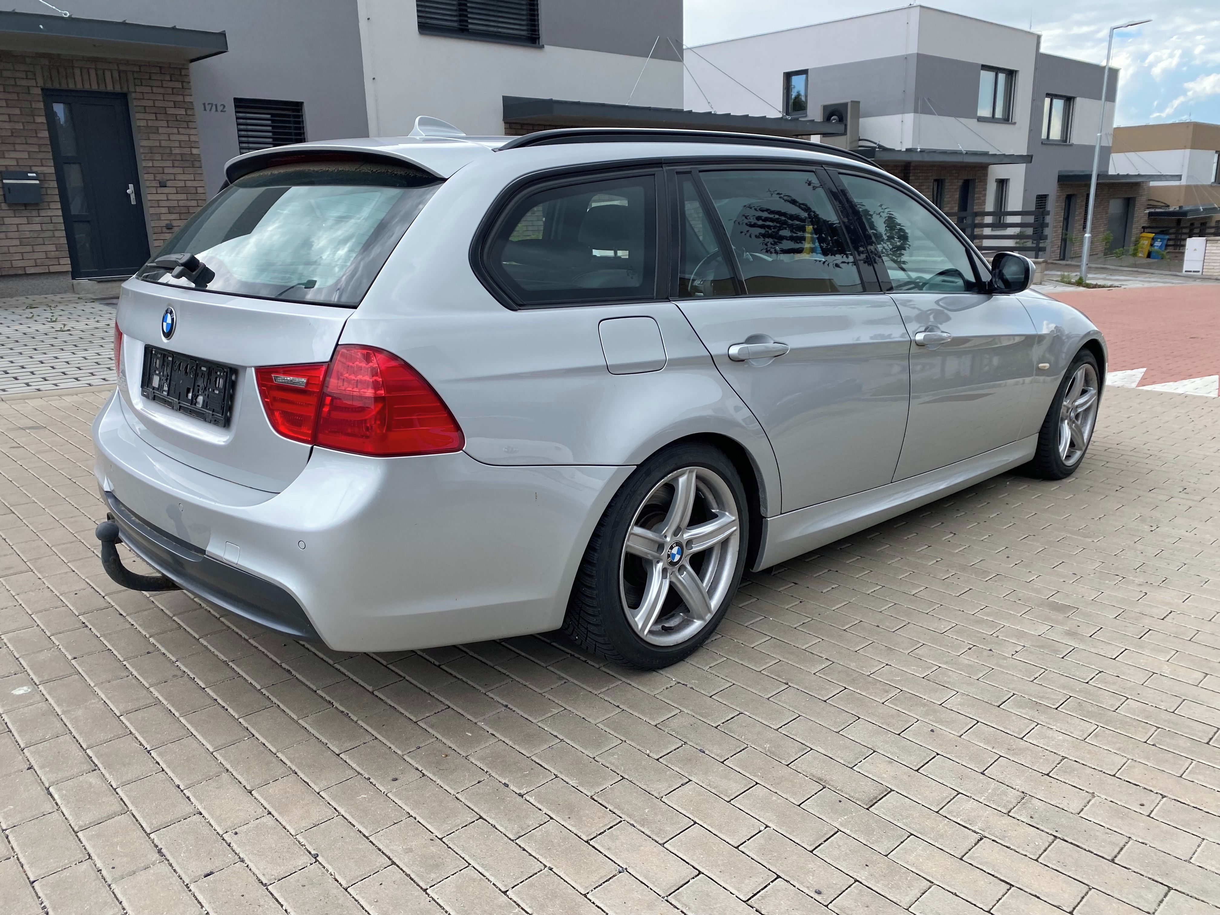 BMW Řada 3, 325d, 150kW, M-paket, nová STK - fotka 6