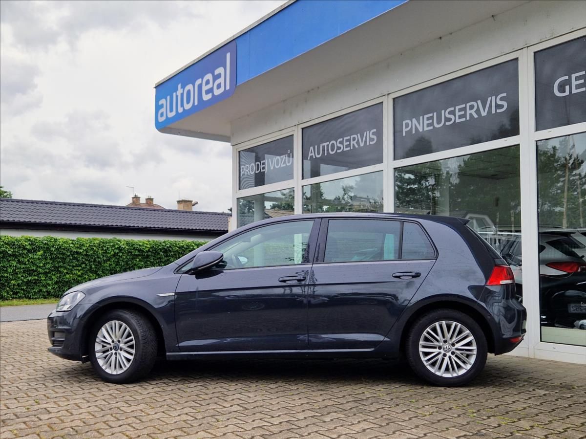 Volkswagen Golf, 1,2 TSI VÝHŘEV KLIMA DIGI - fotka 2