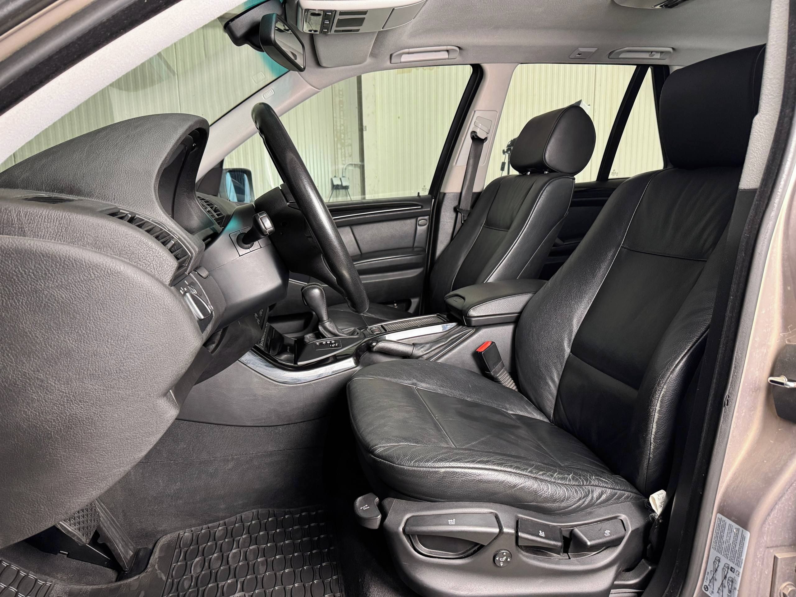 BMW X5, E53 3.0d, ČR, Tažné, Serviska - fotka 6