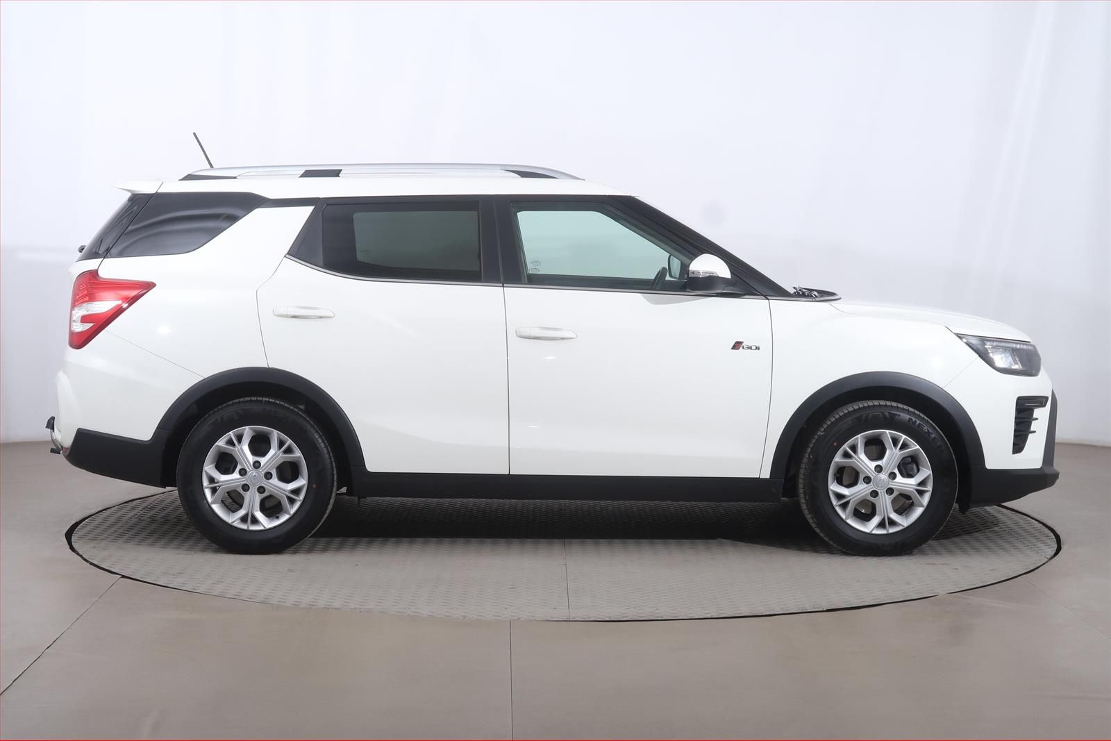 SsangYong Tivoli, 1.5 T-GDI, Automat, Serv.kniha - fotka 6