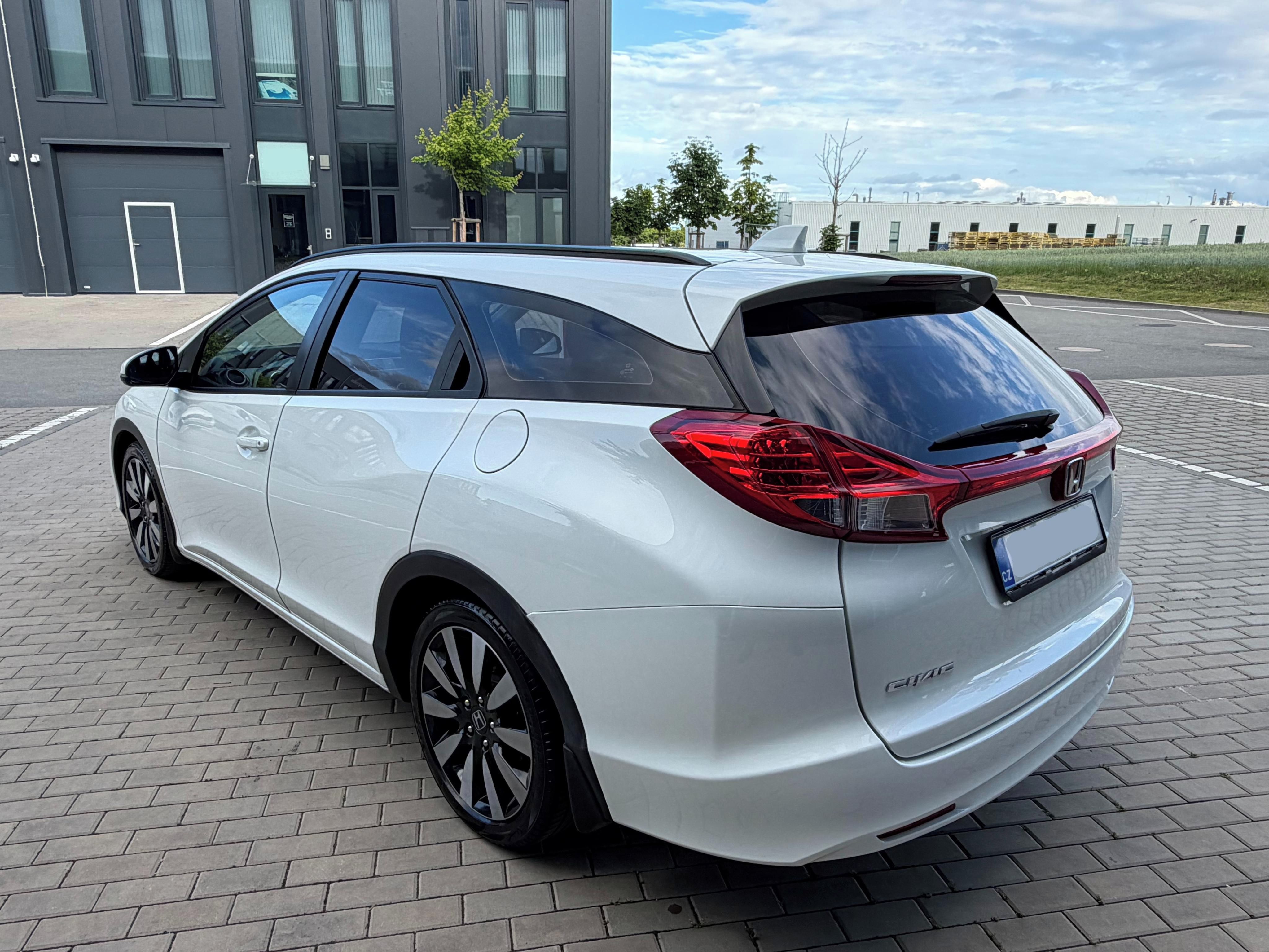 Honda Civic, 1.6 i-DTEC 88KW,Led,Kamera - fotka 4