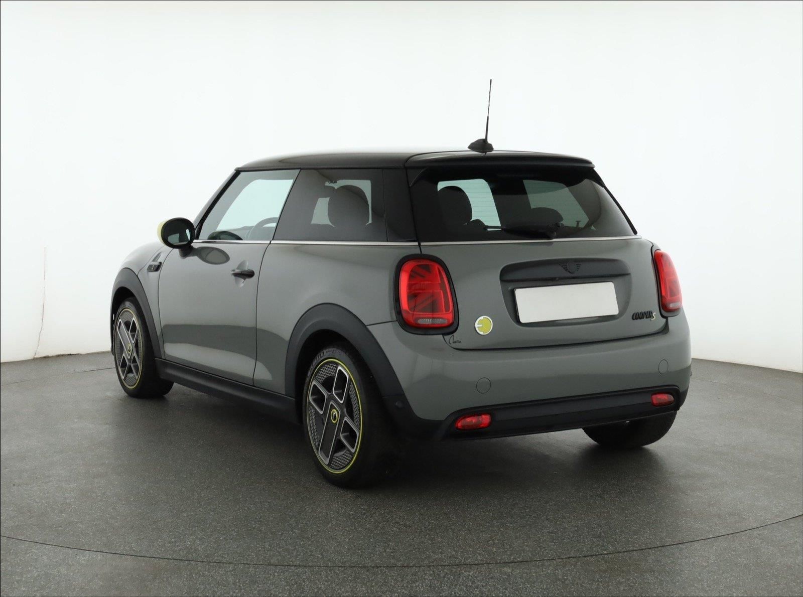 Mini, Cooper SE 32 kWh, SoH 100% - fotka 4