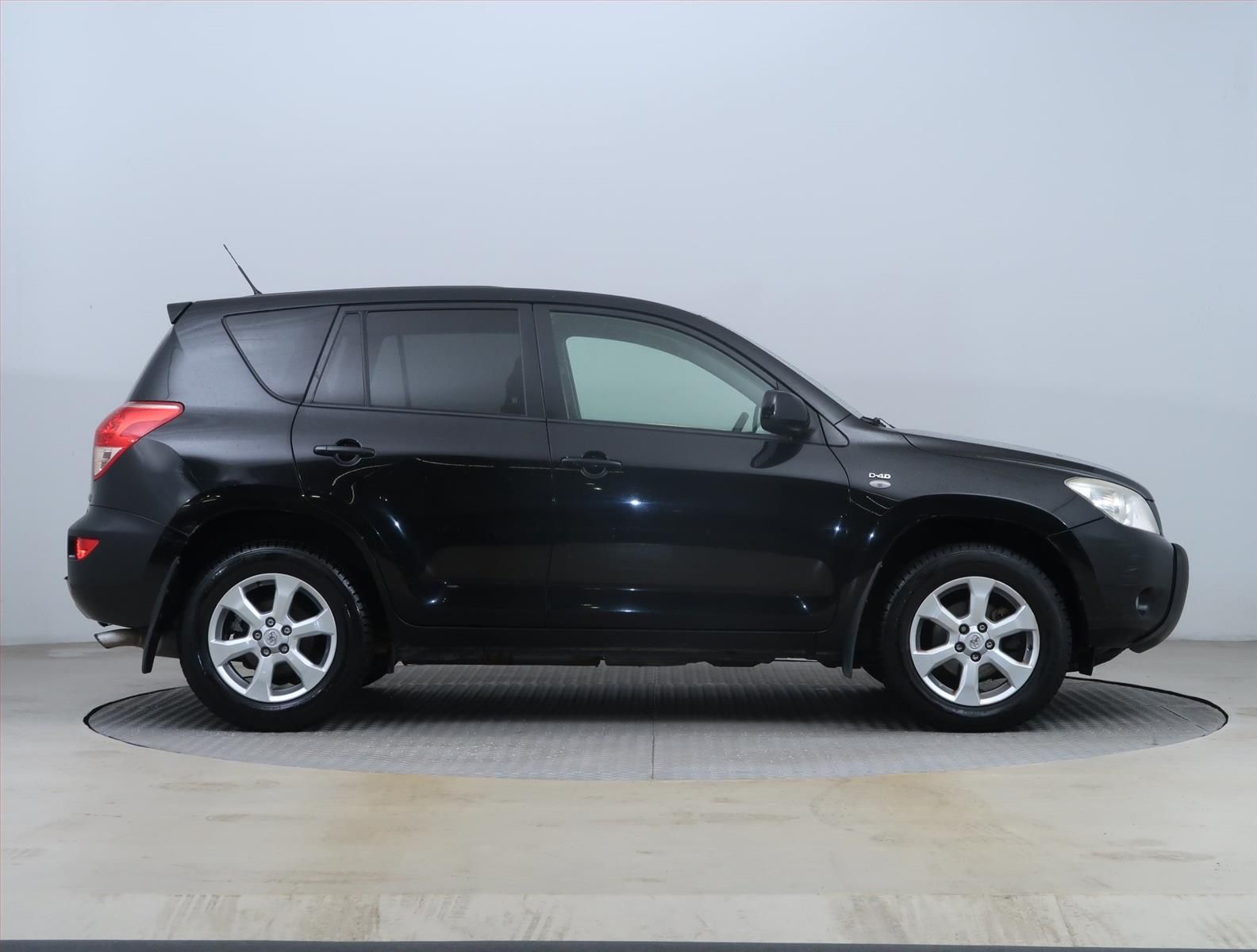 Toyota Rav4, 2.2 D-4D, 4X4 - fotka 6