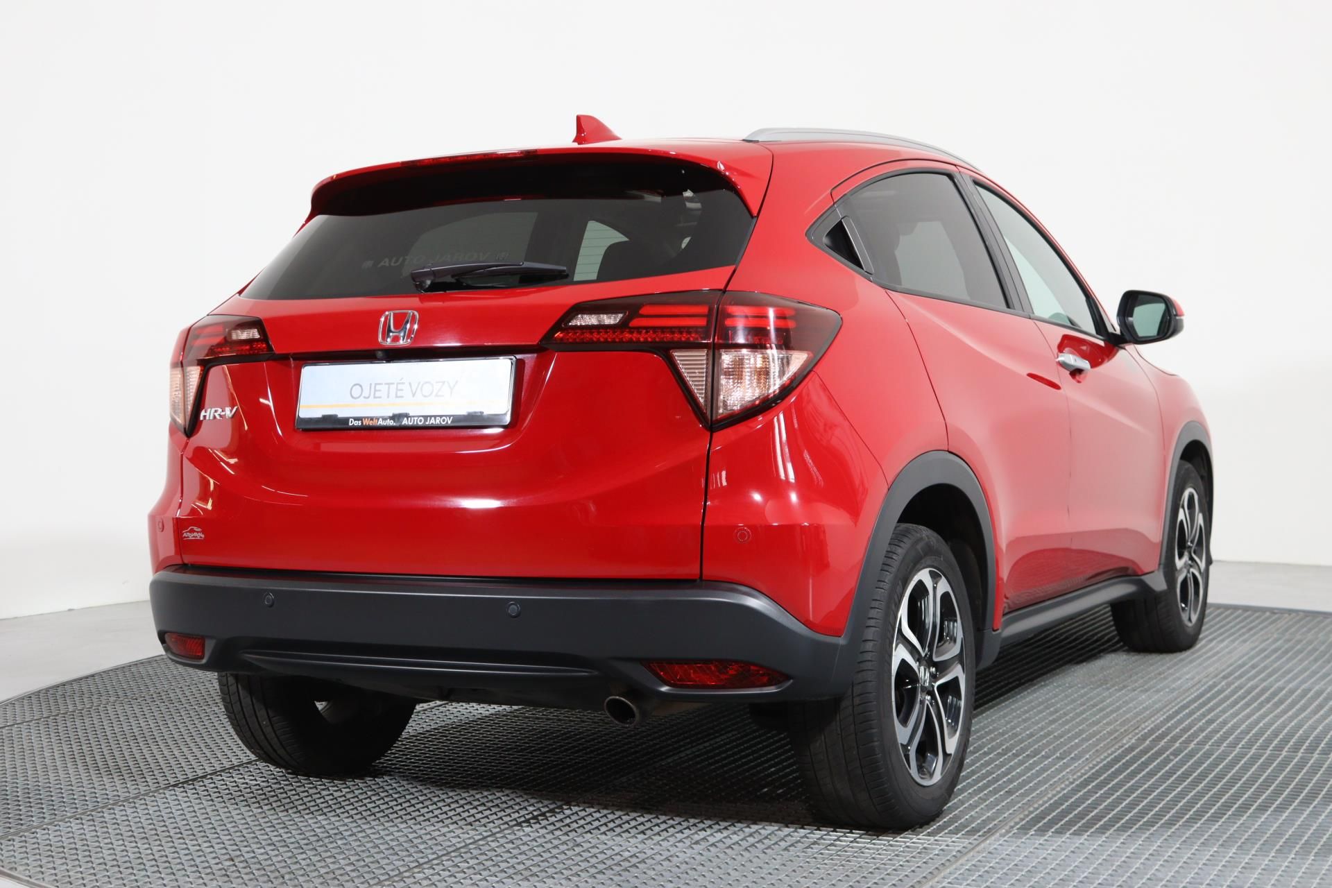 Honda HR-V, CVT 1,5 i - VTEC EXECUTIVE - fotka 2