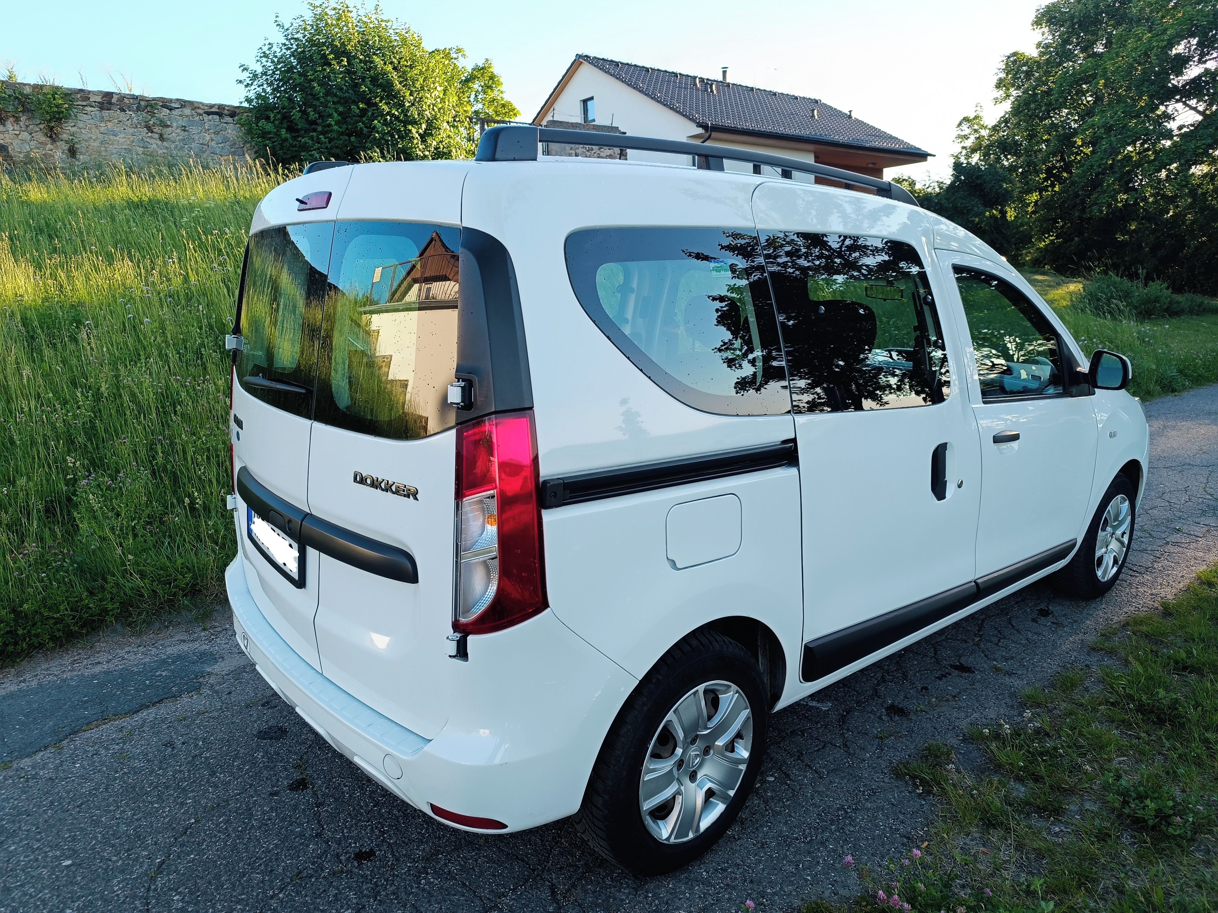 Dacia Dokker, 1,6 benzín 75kW,2019,ČR,1.maj - fotka 5