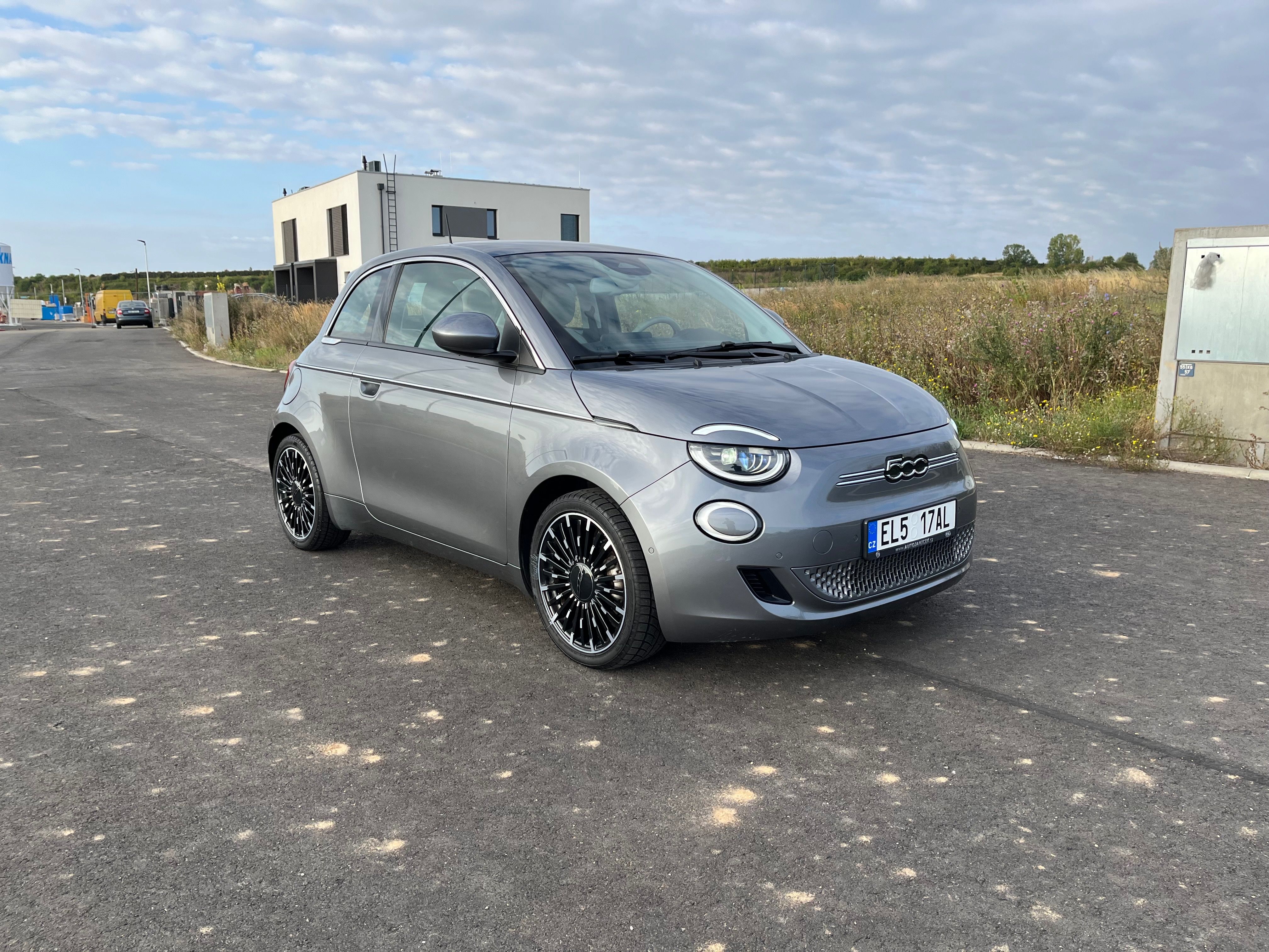 Fiat 500E, Fiat 500e La Prima, TOP, ČR - fotka 2
