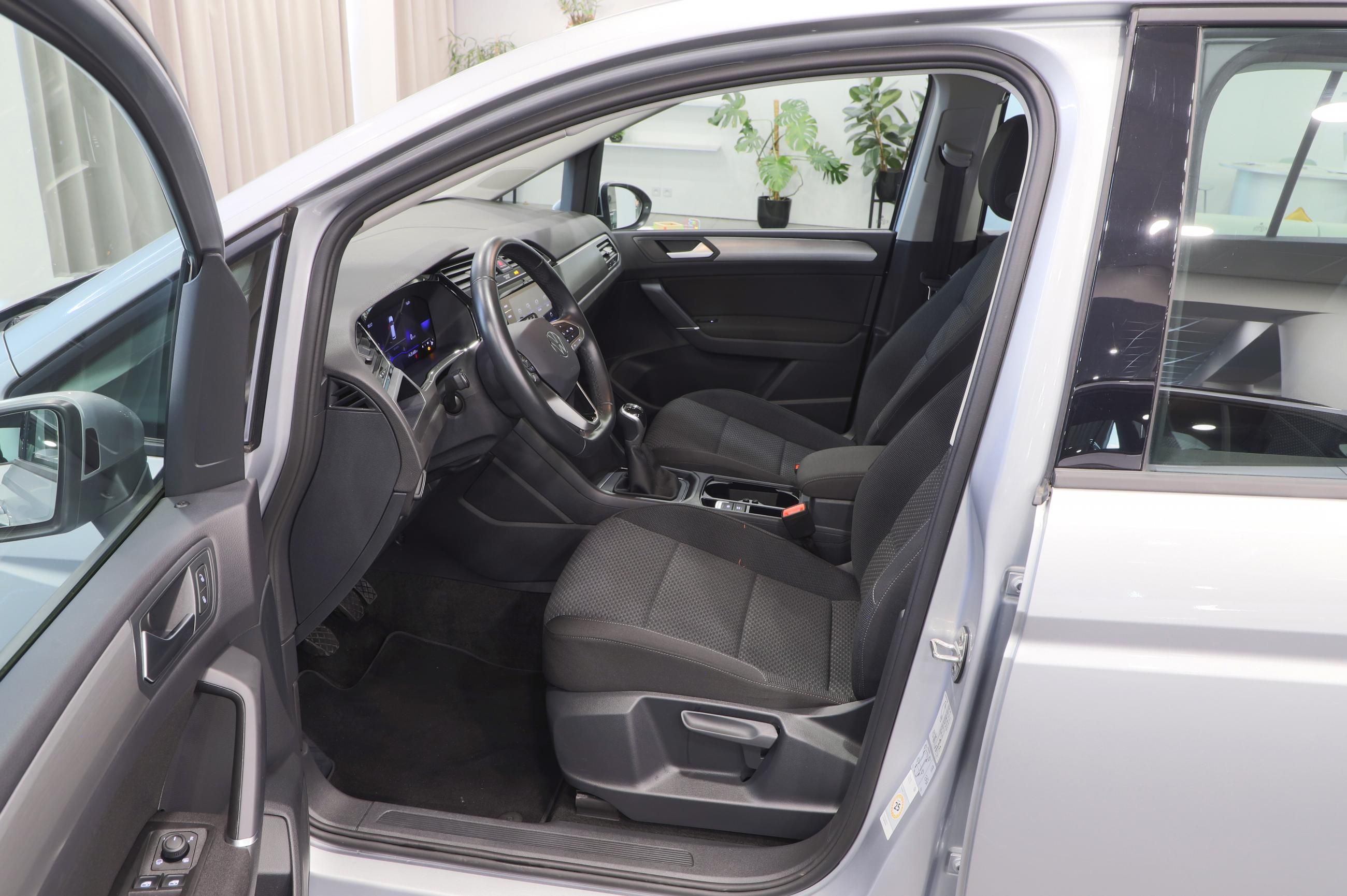 Volkswagen Touran, 2.0 TDI 90kW / ALU 16'' - fotka 5