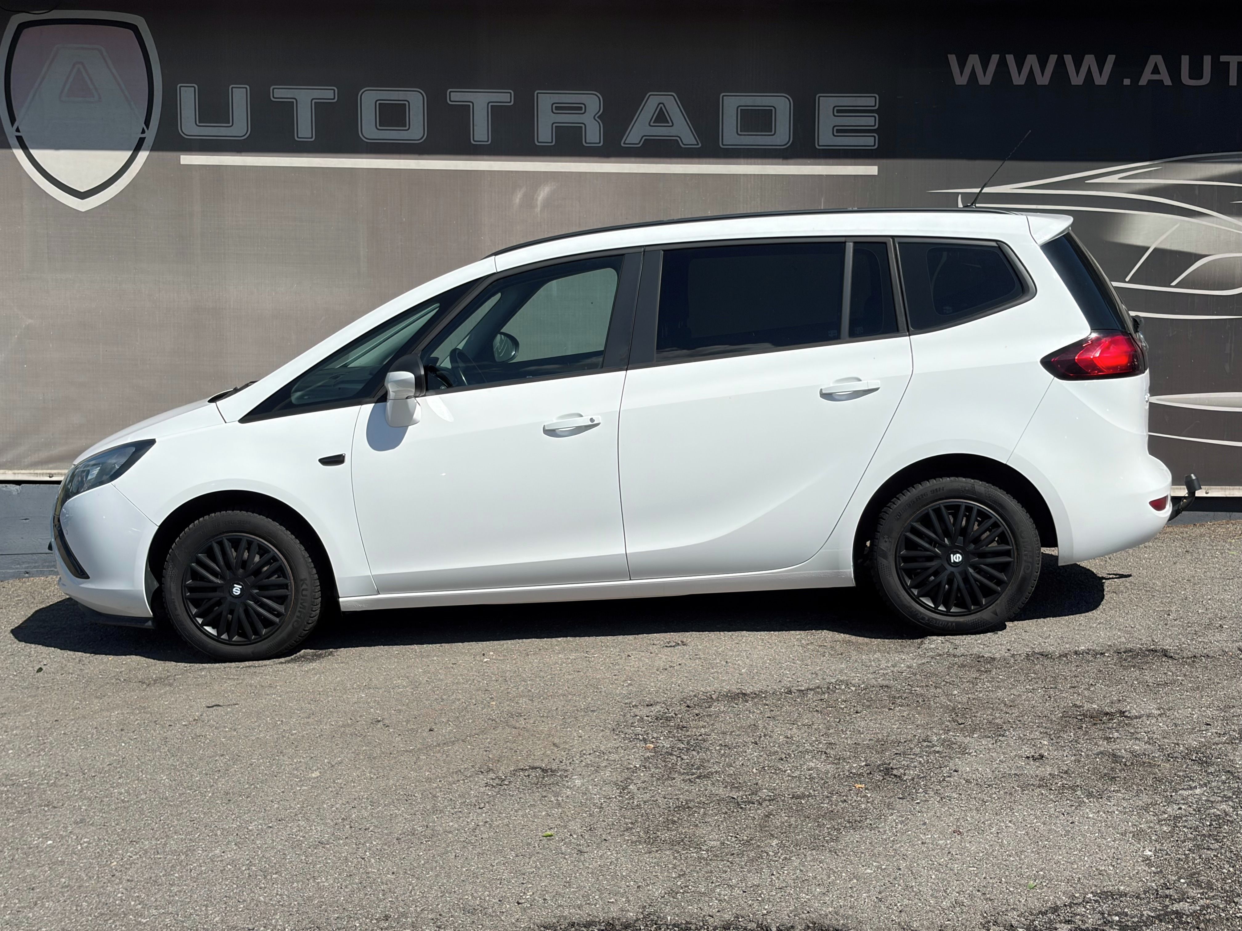 Opel Zafira, 2.0 CDTi, 7míst, Tažné, KLIMA - fotka 2
