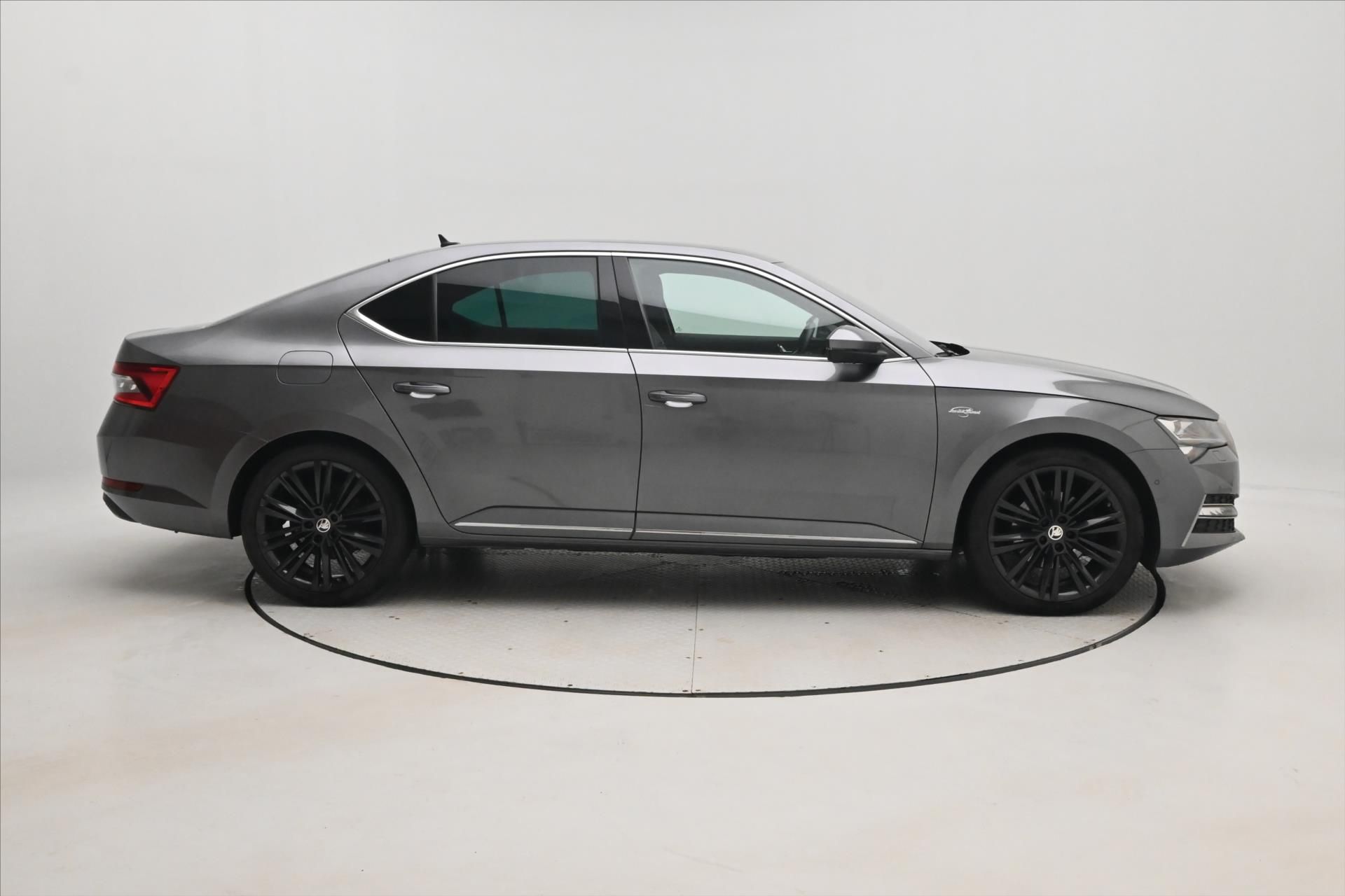 Škoda Superb, 2,0 TDI 147 kW DSG L&K 4x4 Zár - fotka 4