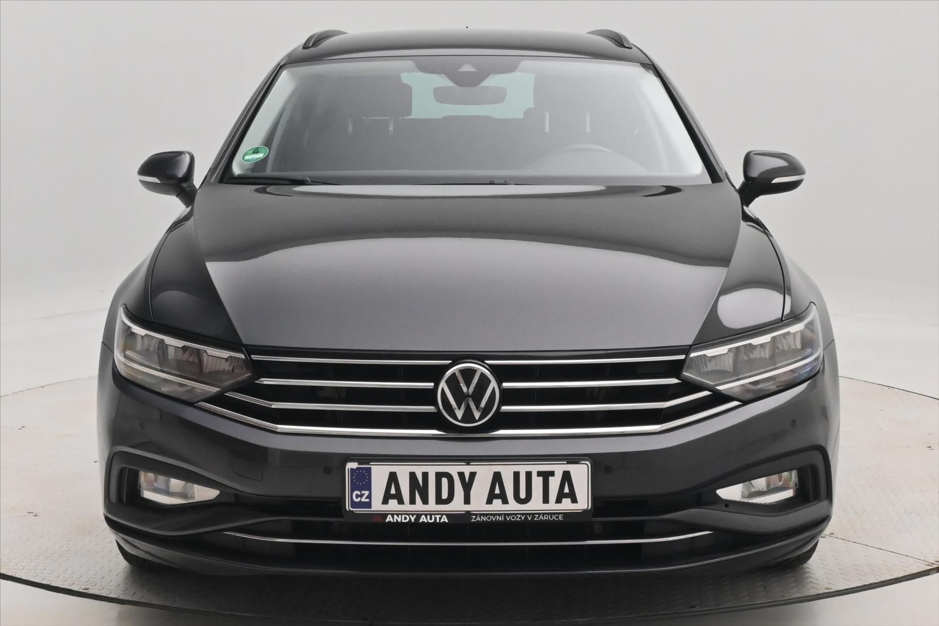 Volkswagen Passat, 2,0 TDI 110kW DSG Business Zár - fotka 2