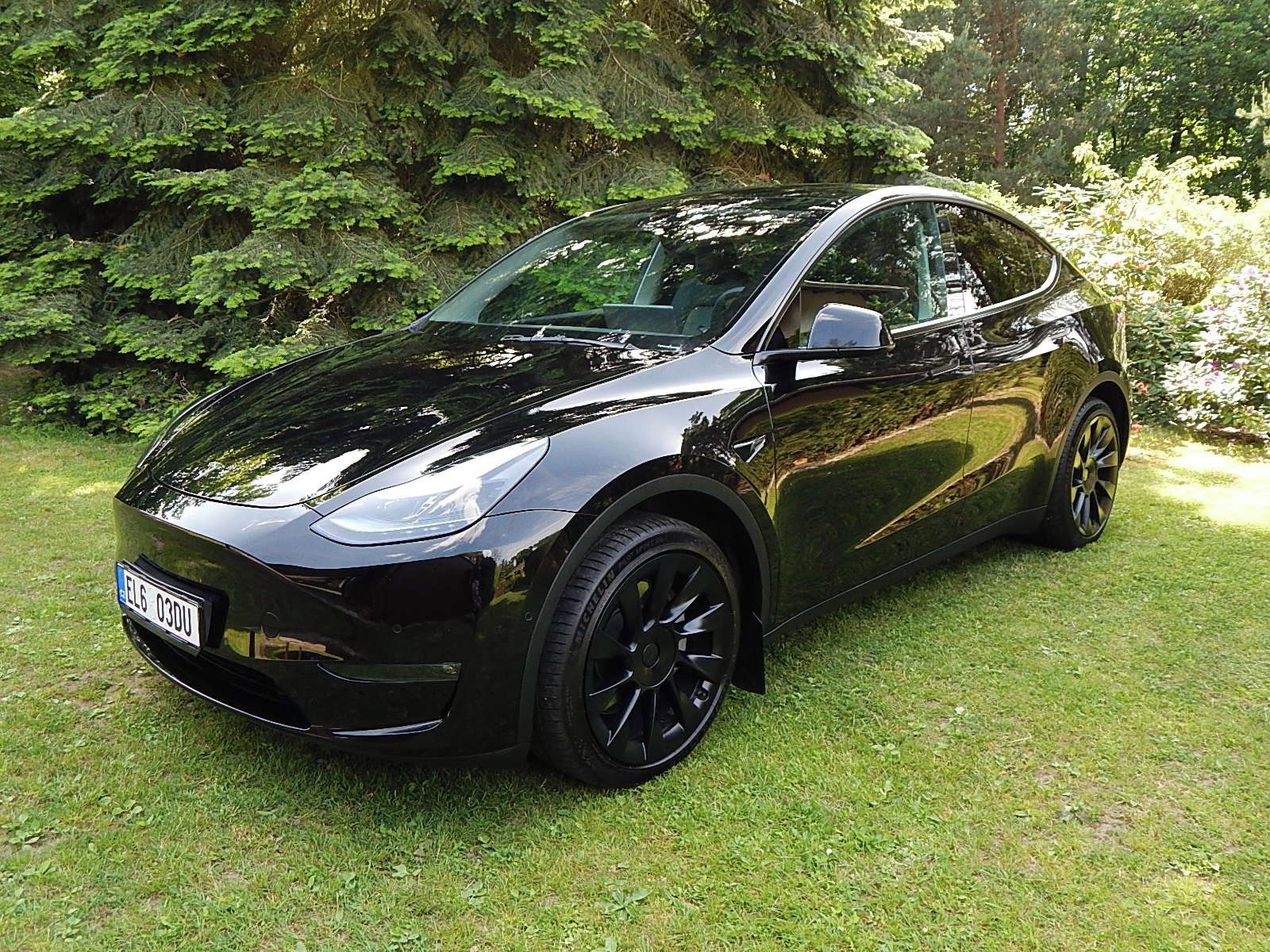 Tesla Model Y, LR-AWD-CZ-FSD-ZÁRUKA-DPH