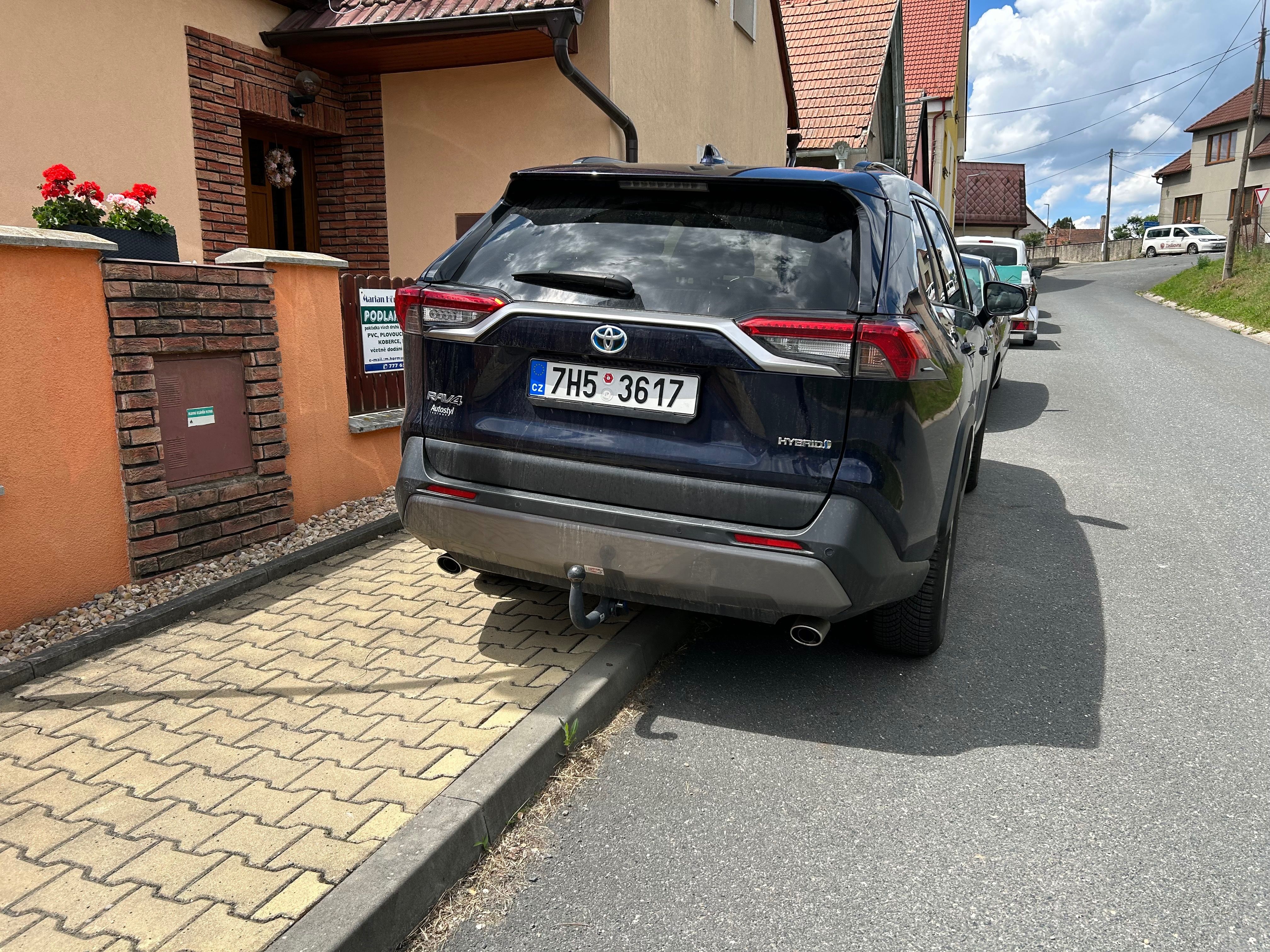 Toyota Rav4, Toyota RAV 4