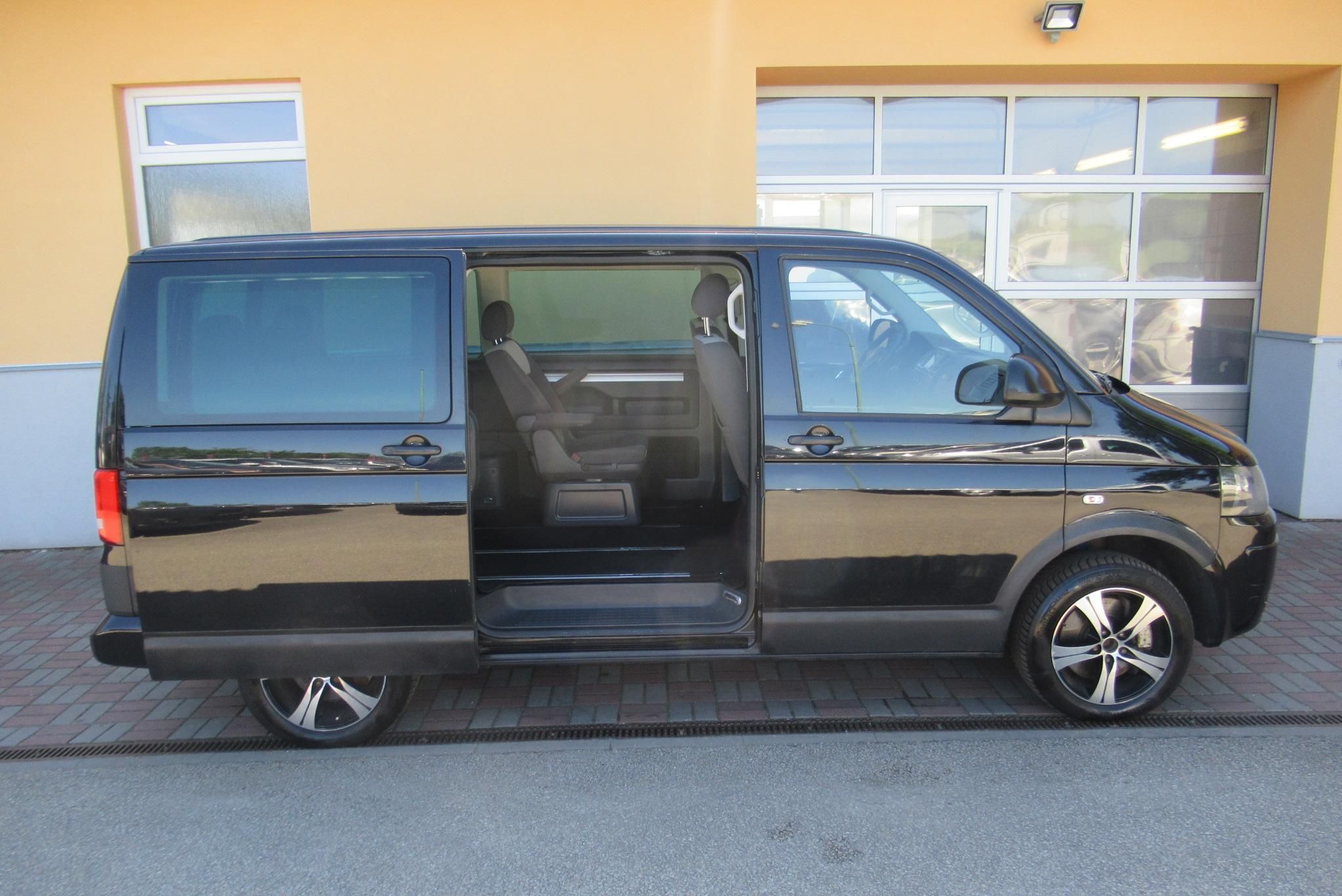 Volkswagen Multivan, 2.0 TDi KLIMA 4x4 7 MÍST - fotka 4
