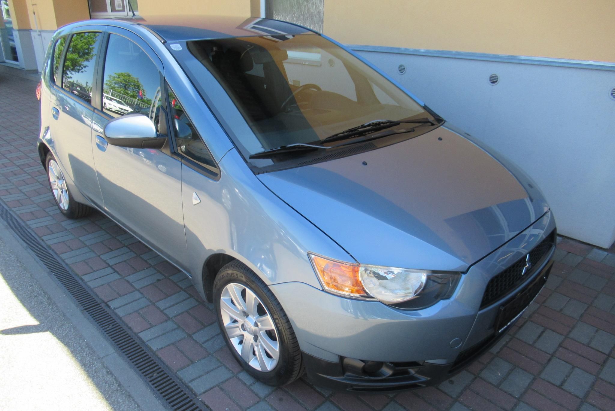 Mitsubishi Colt, 1.1i KLIMA SADA ZIMNÍCH KOL