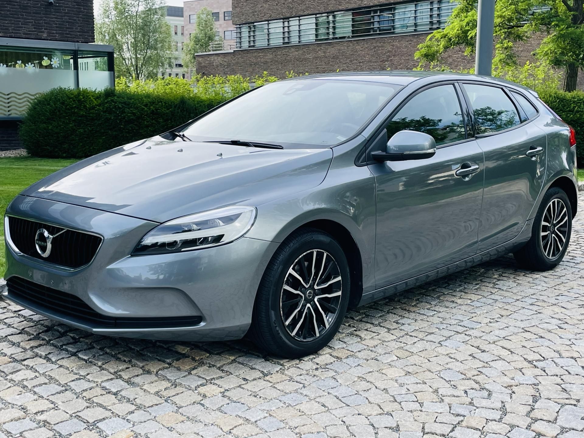 Volvo V40, 2.0i MANUÁL KAMERA SERVISKA - fotka 4