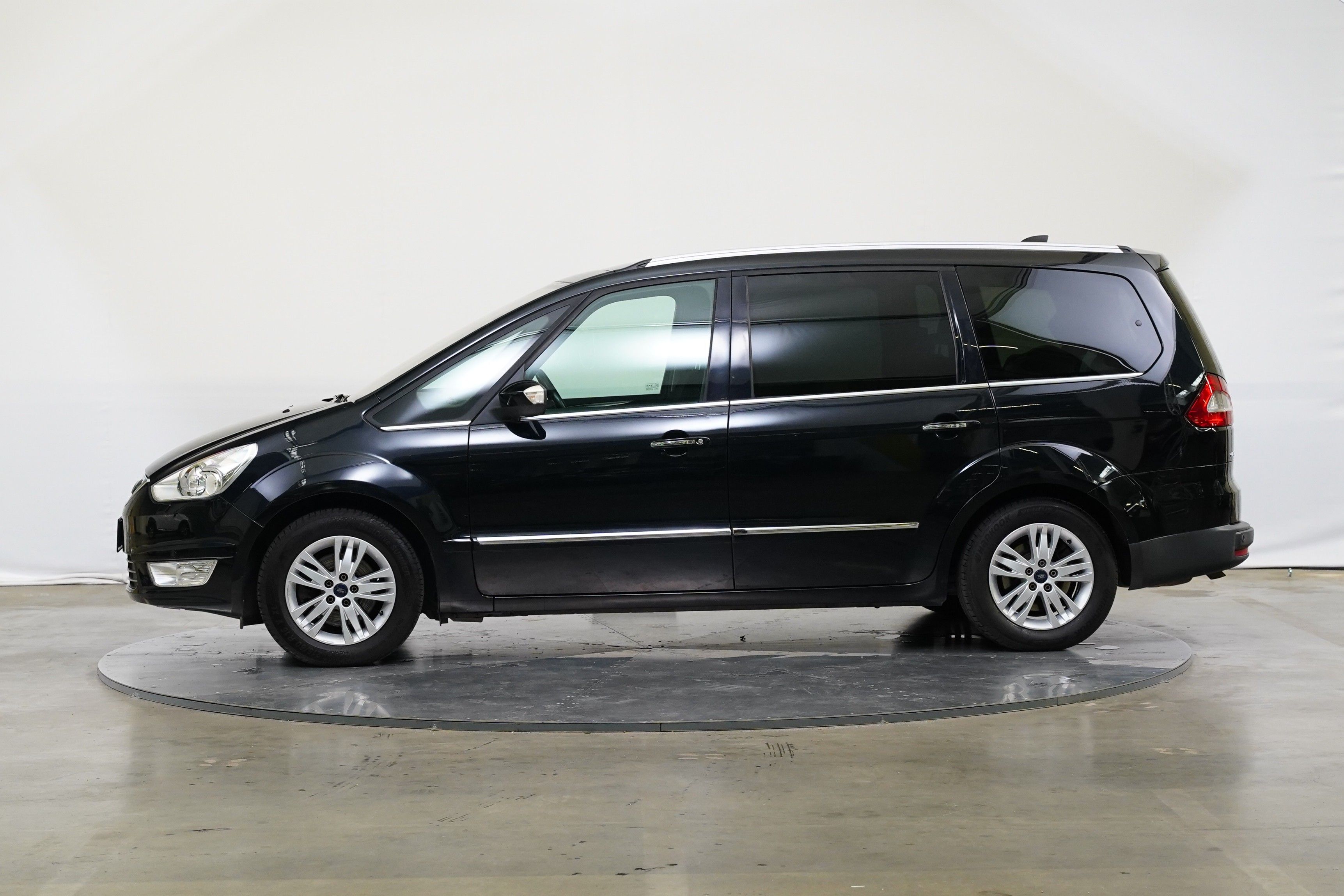 Ford Galaxy, 2.0 TDCI 103 kW Titanium - fotka 3