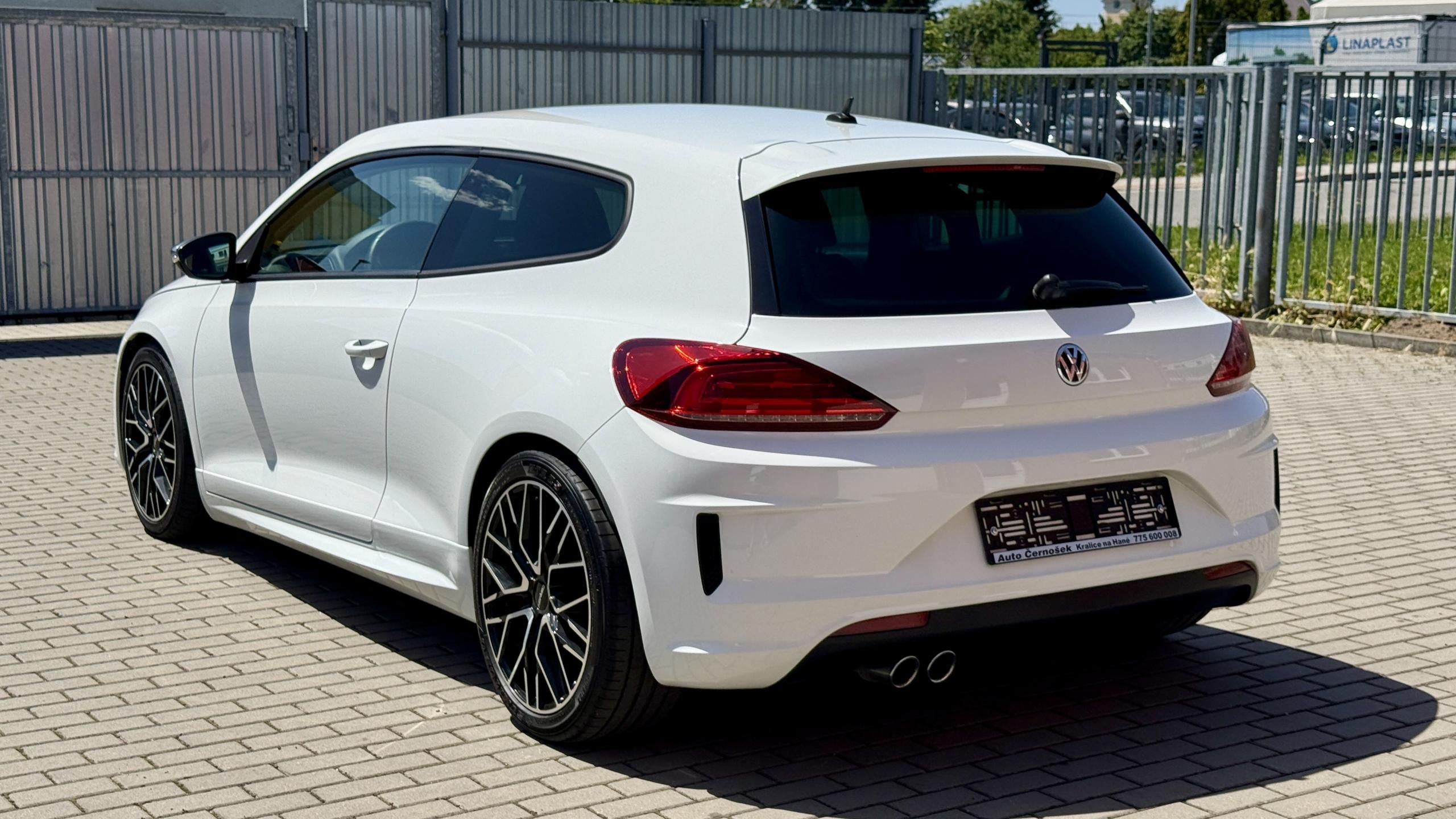 Volkswagen Scirocco, 2.0TDi*110kW*DSG*R-LINE*LED* - fotka 3