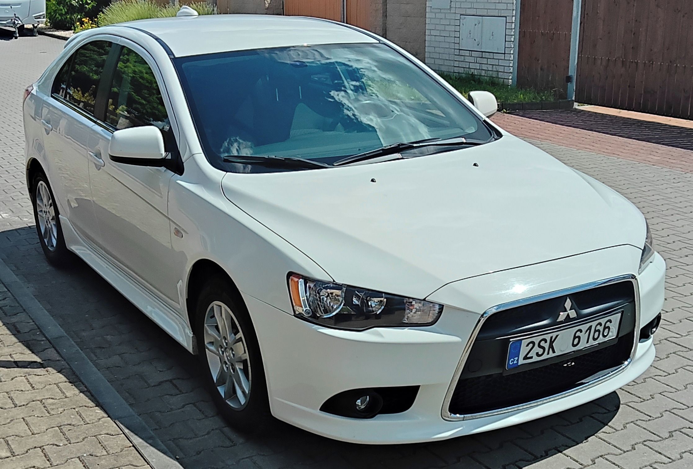Mitsubishi Lancer, 1.8 sportback Servisováno - fotka 5