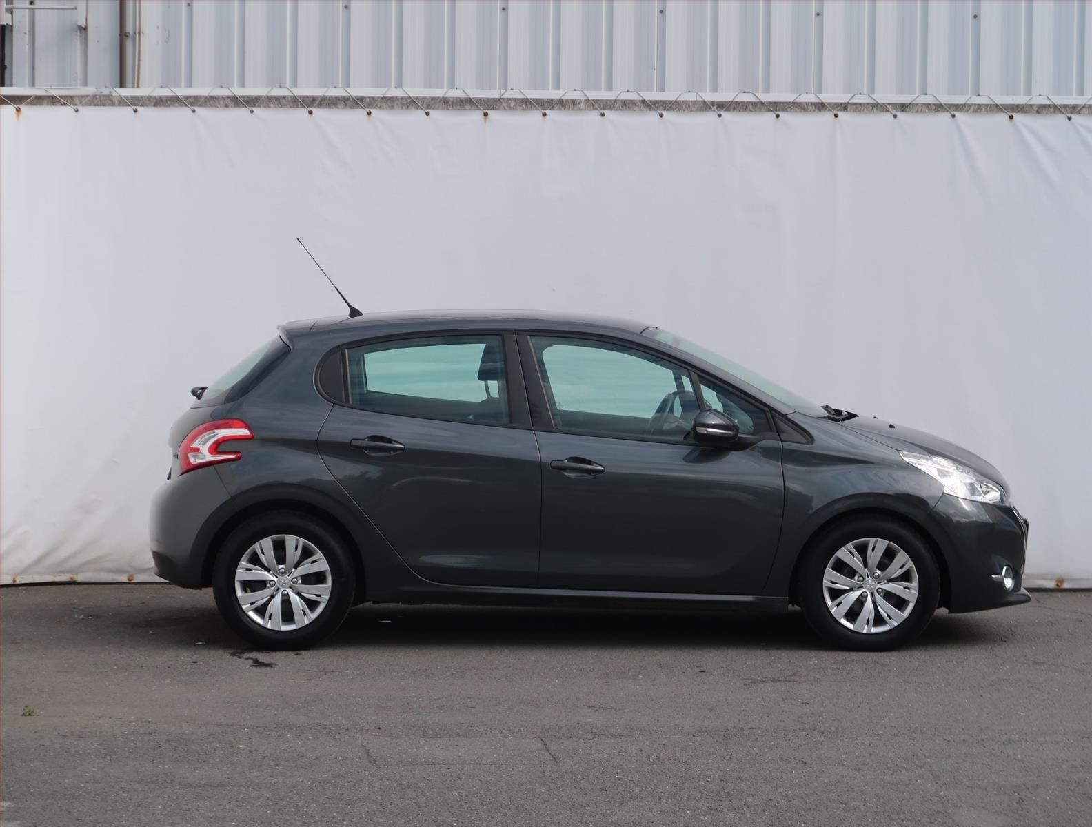 Peugeot 208, 1.4 VTi, servisované, Klima - fotka 6