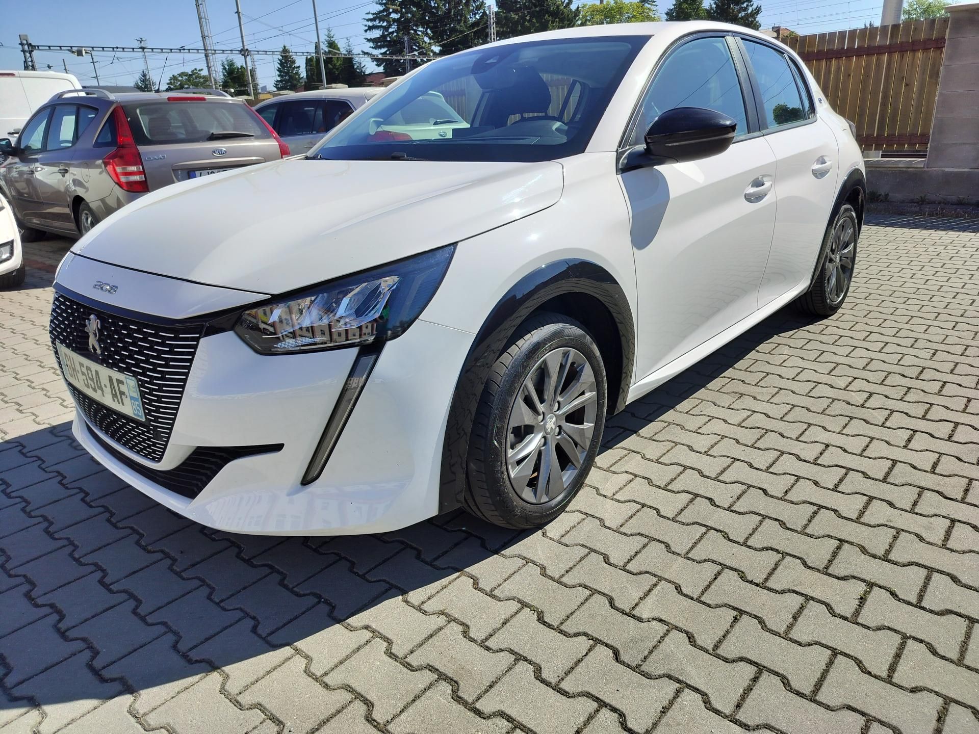Peugeot 208, e, navigace - fotka 3