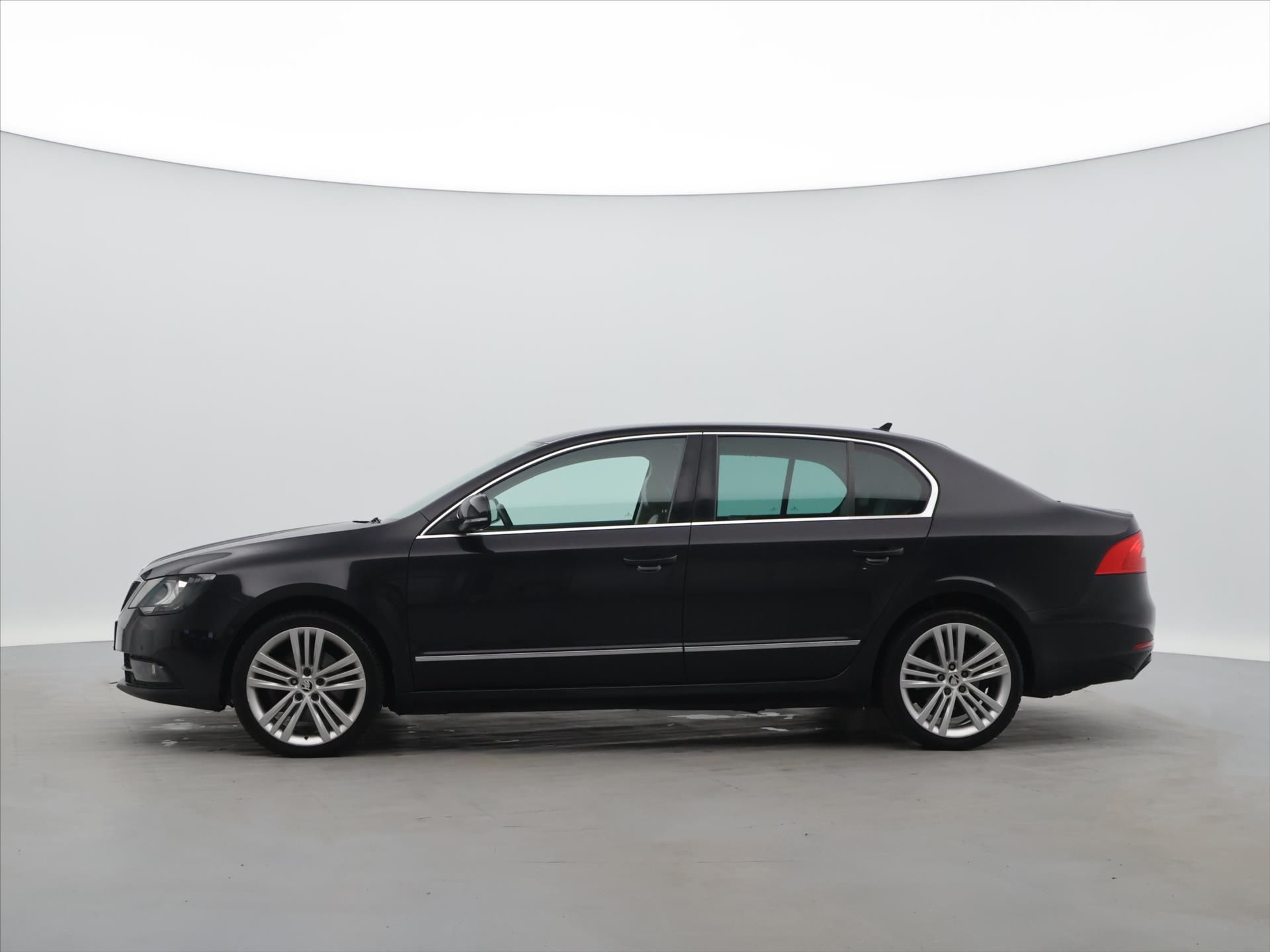 Škoda Superb, 2.0 TDI 125kW Elegance CZ - fotka 4