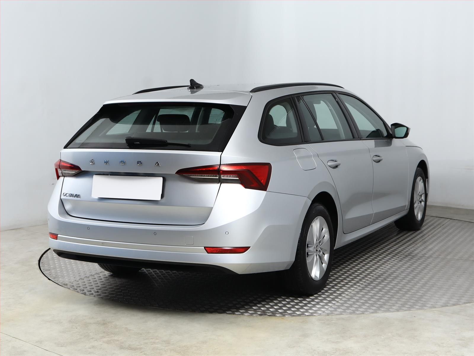 Škoda Octavia, 2.0 TDI, Ambition, ČR,1.maj - fotka 5