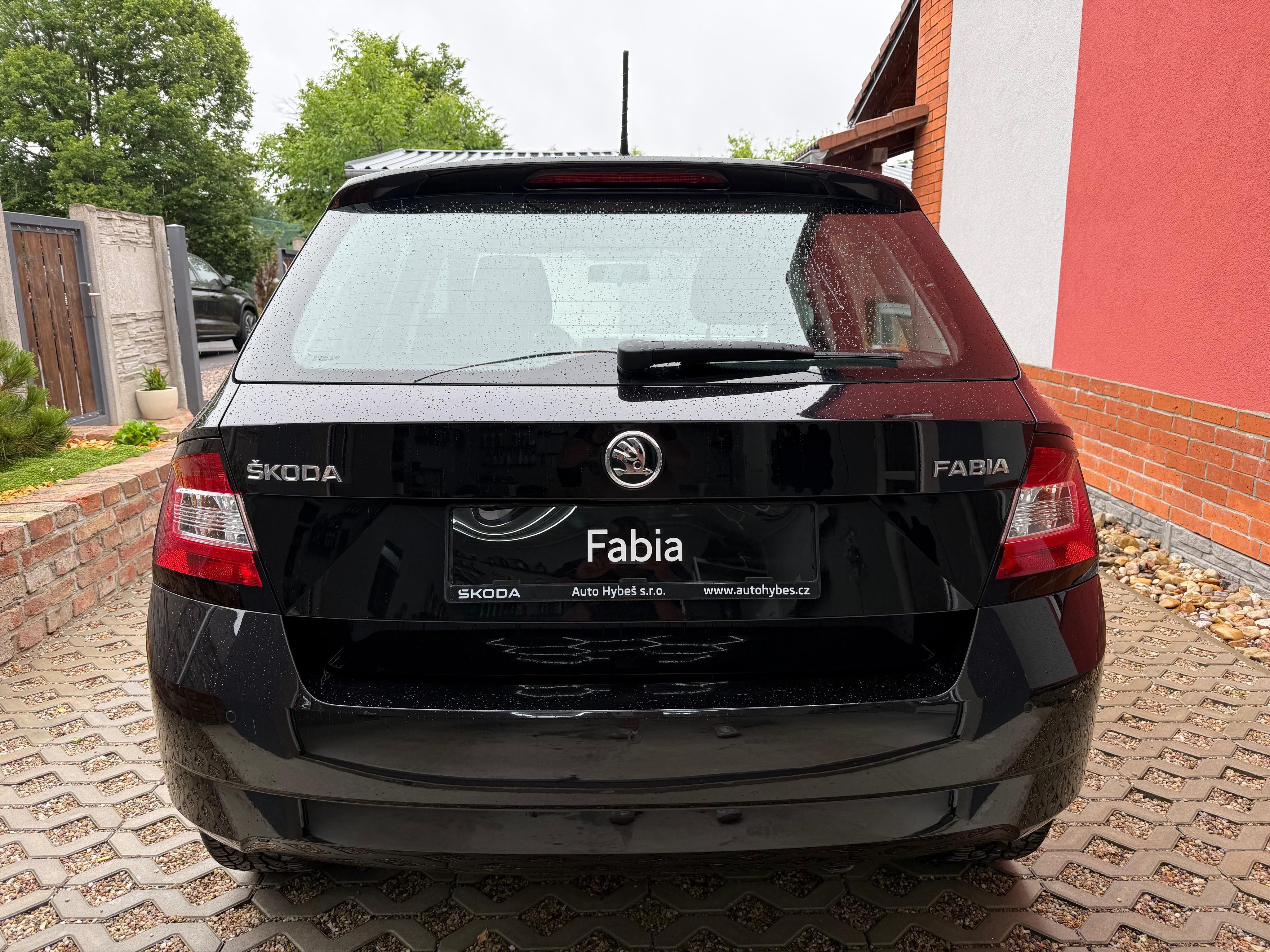 Škoda Fabia, 3 1.2TSI 66kW Cool & Sound - fotka 4