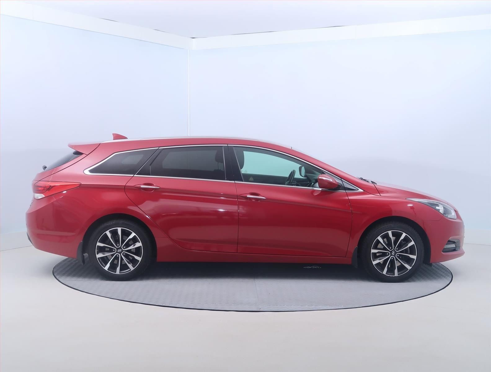 Hyundai i40, 1.6 CRDi, Automat, Serv.kniha - fotka 6
