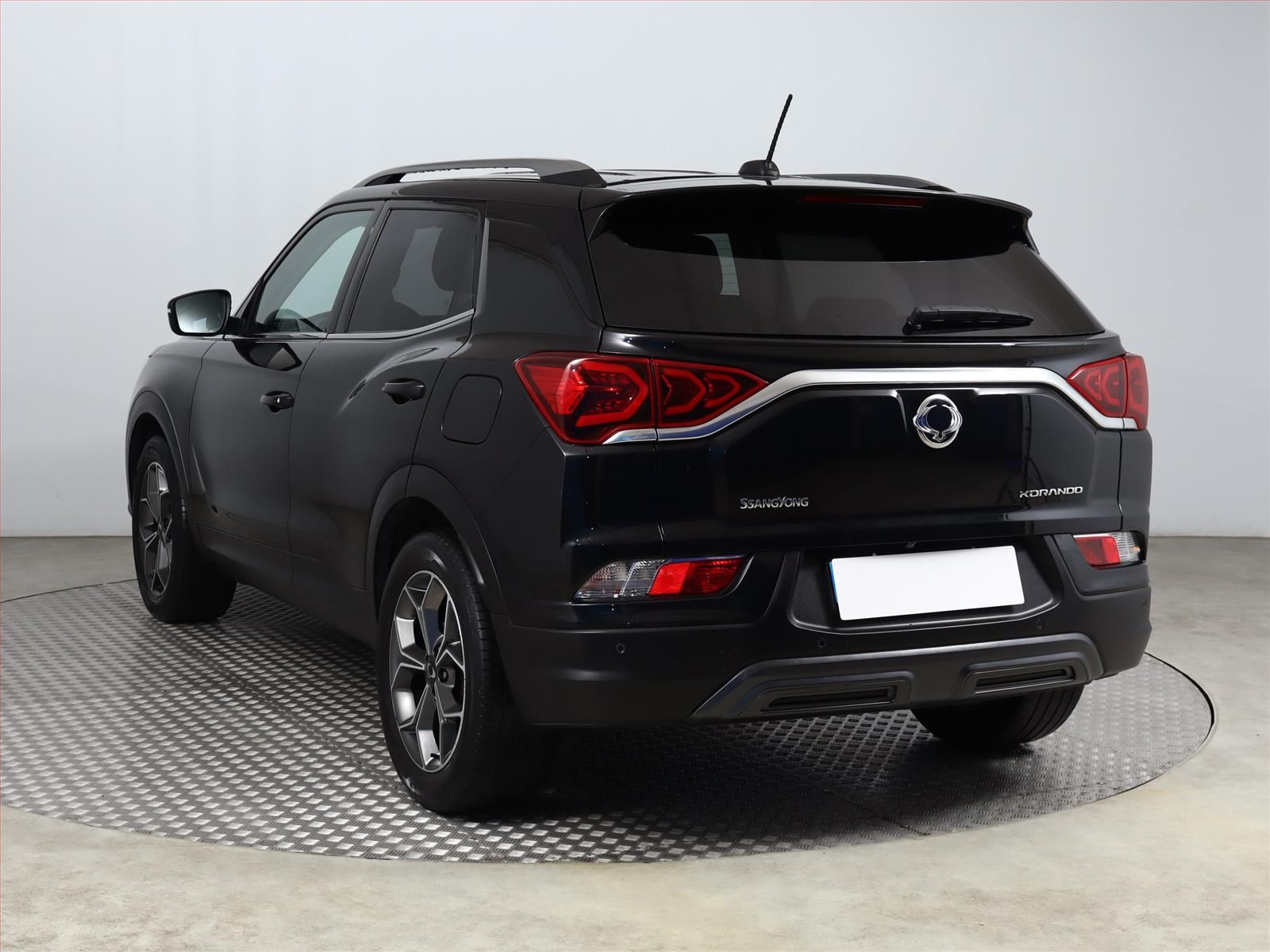 SsangYong Korando, 1.5 T-GDI, Automat, ČR,1.maj - fotka 4