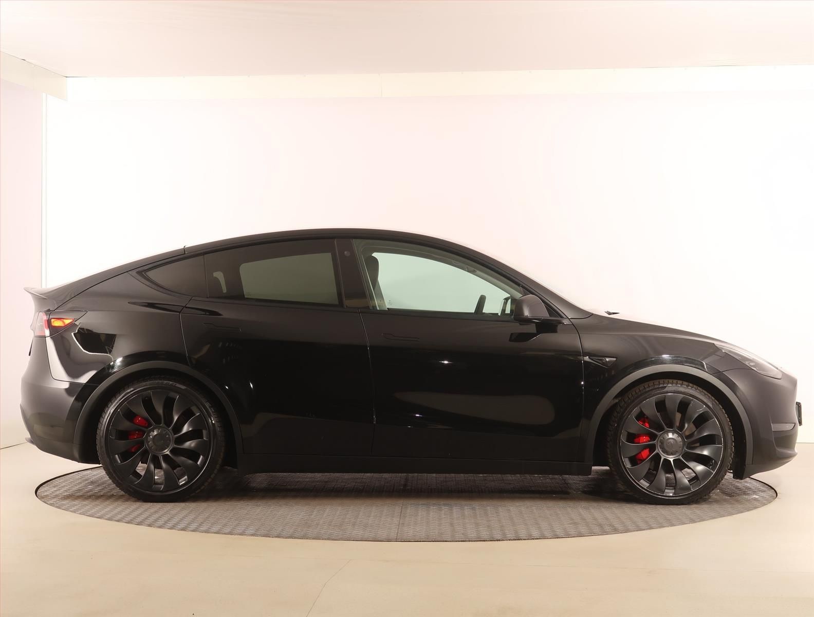 Tesla Model Y, Performance 79kWh, SoH 93% - fotka 6