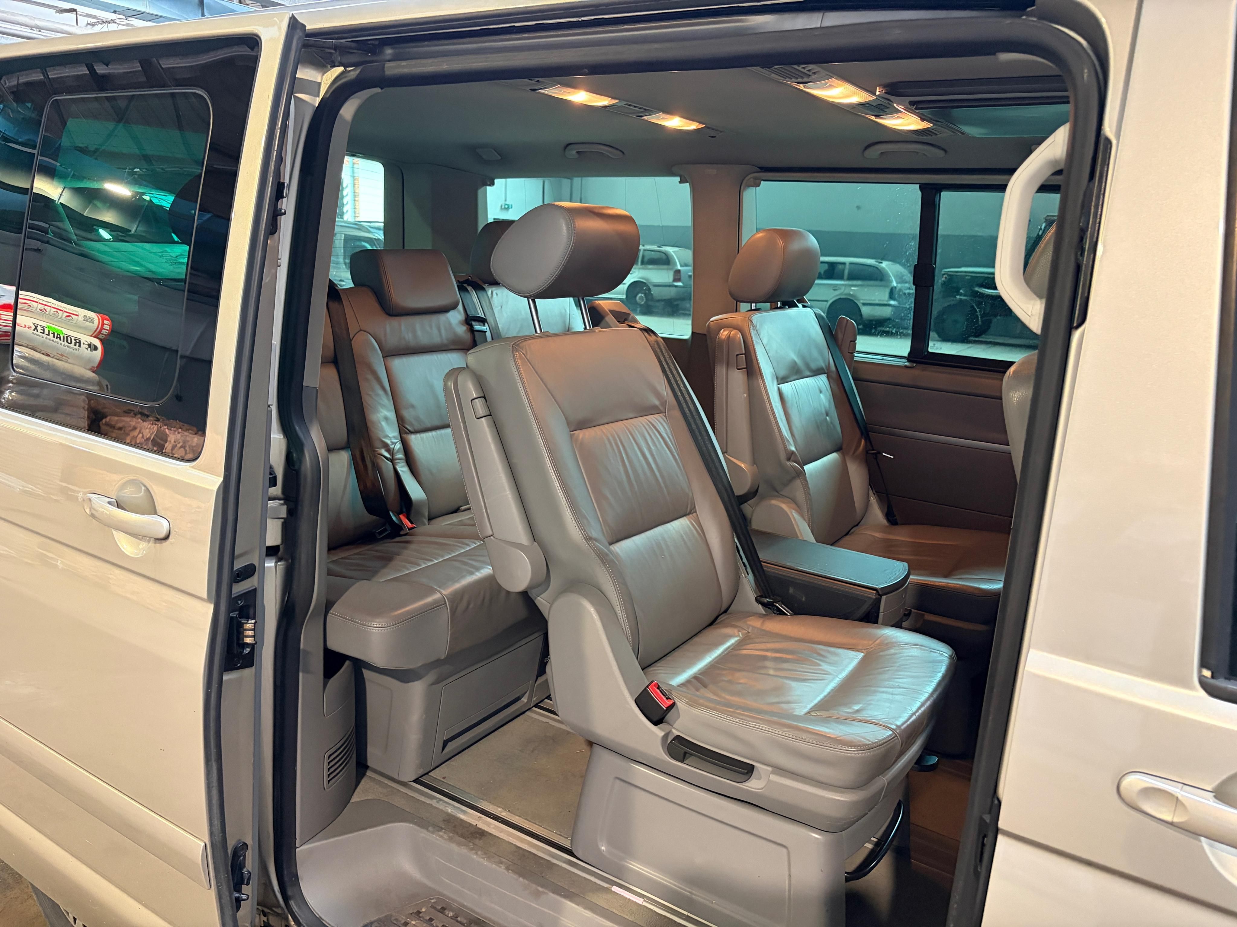 Volkswagen Multivan, 2,5 TDI , 4X4, 8 Míst - fotka 5