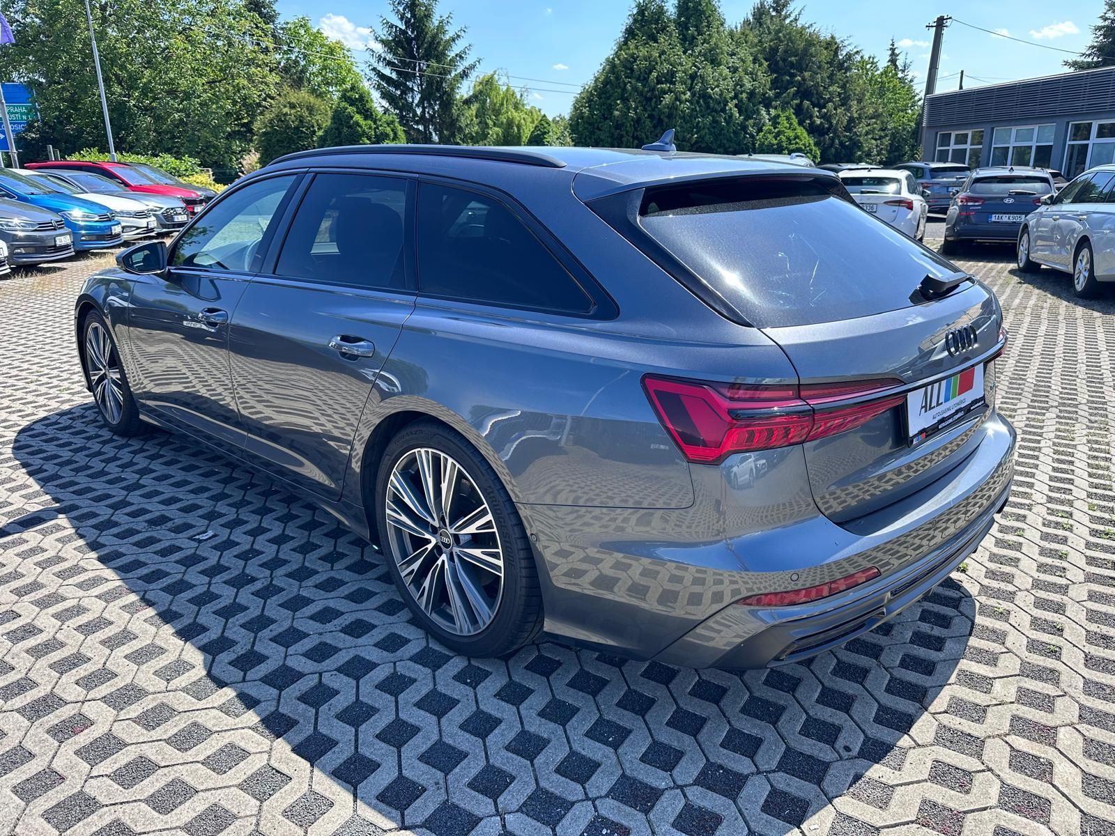 Audi A6 allroad, 3,0 TDI Quattro 210kW S line - fotka 5