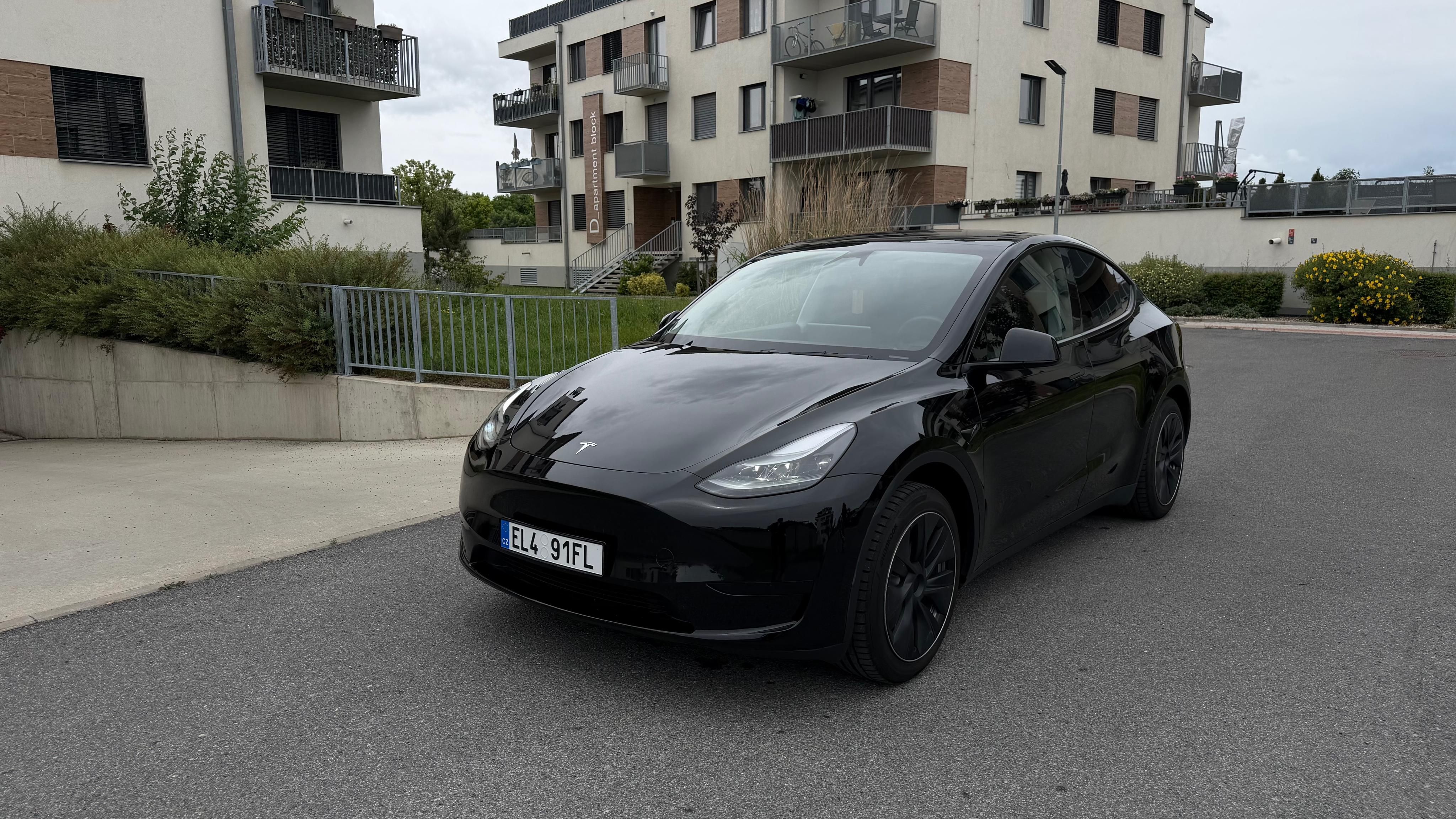 Tesla Model Y, RWD | LFP | 65.500 km | HW4 | - fotka 3