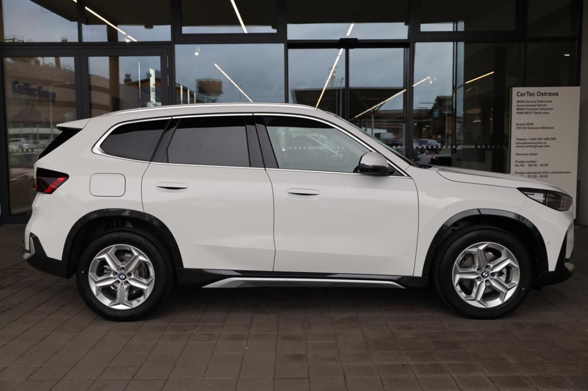 BMW X1, sDrive18i - fotka 4