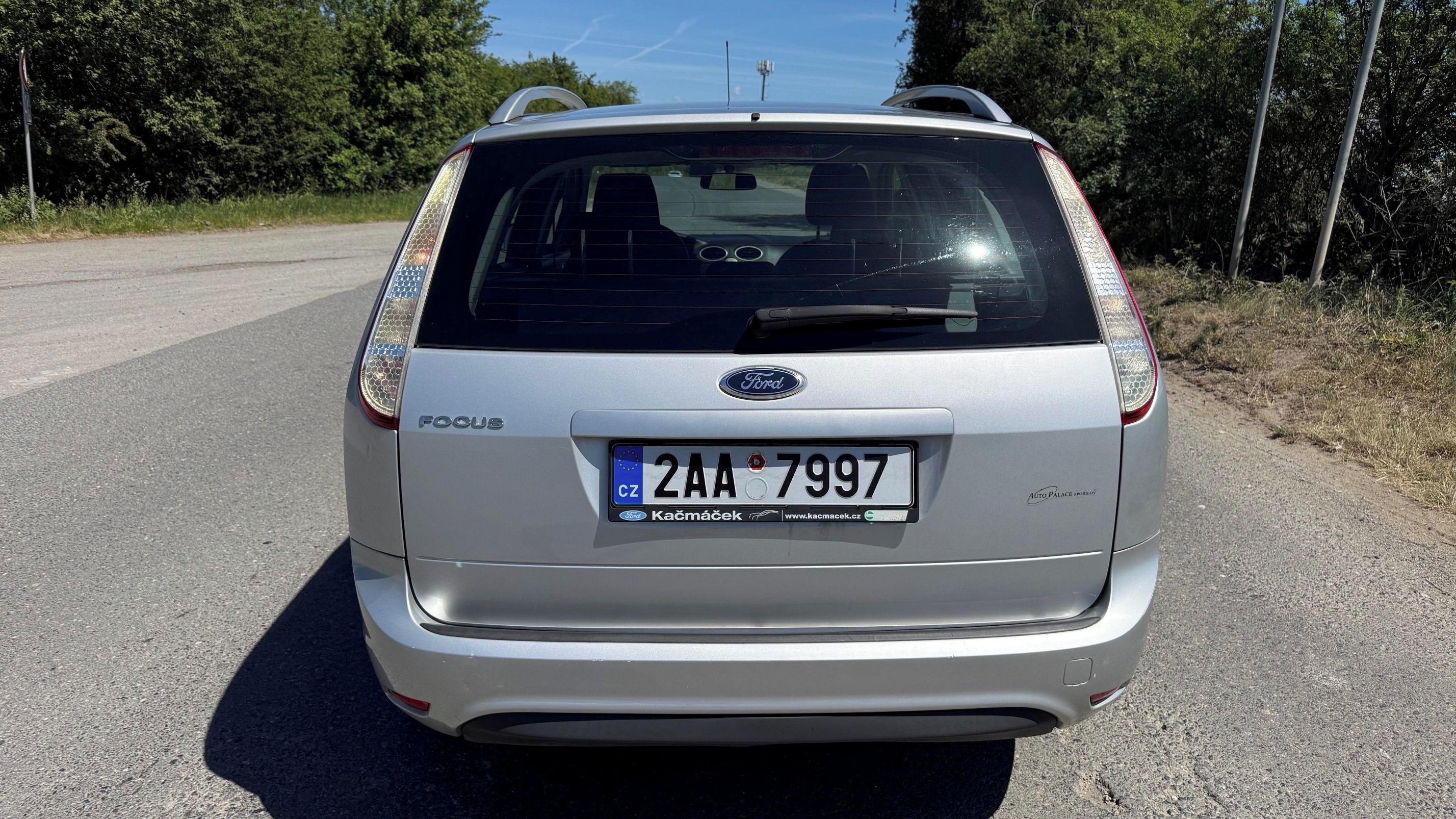 Ford Focus, 1,6i 74kW - fotka 6