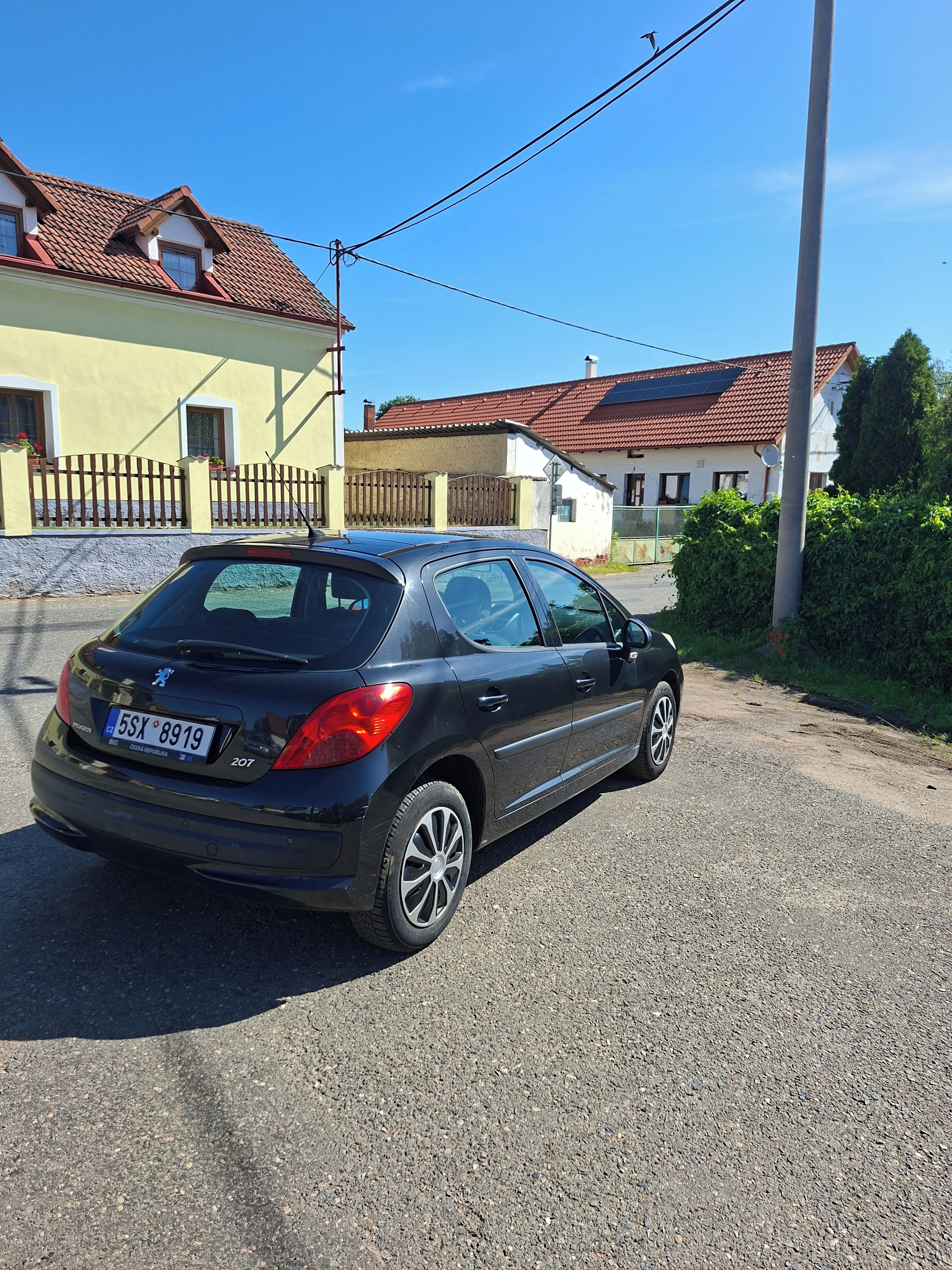 Peugeot 207, 1.4i 54kw 2007 - fotka 3