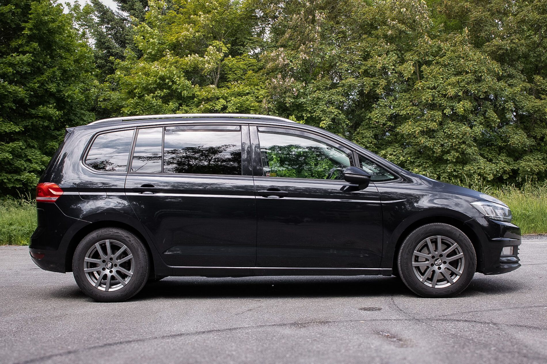 Volkswagen Touran - fotka 4