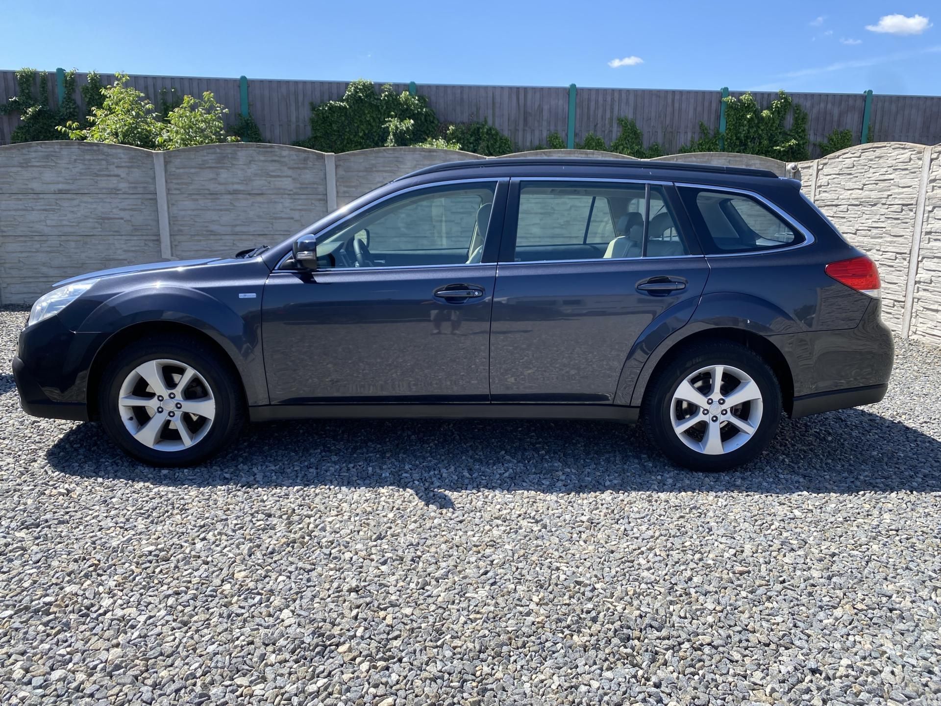 Subaru Outback, 2.5i 170PS 4x4 BIFUEL PAN NAVI - fotka 5