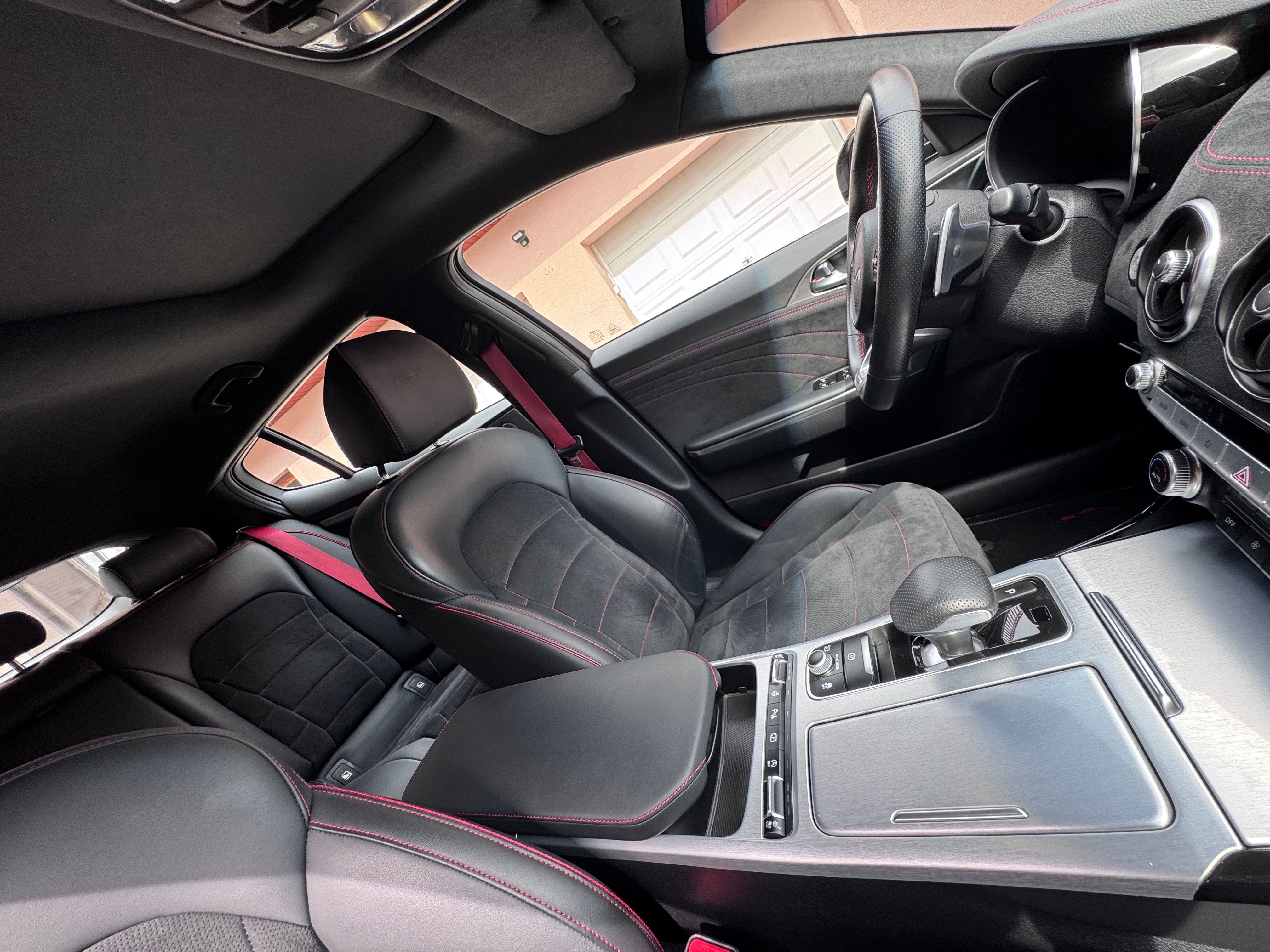 Kia Stinger, Kia Stinger GT 3.3 T-GDI 4WD - fotka 4