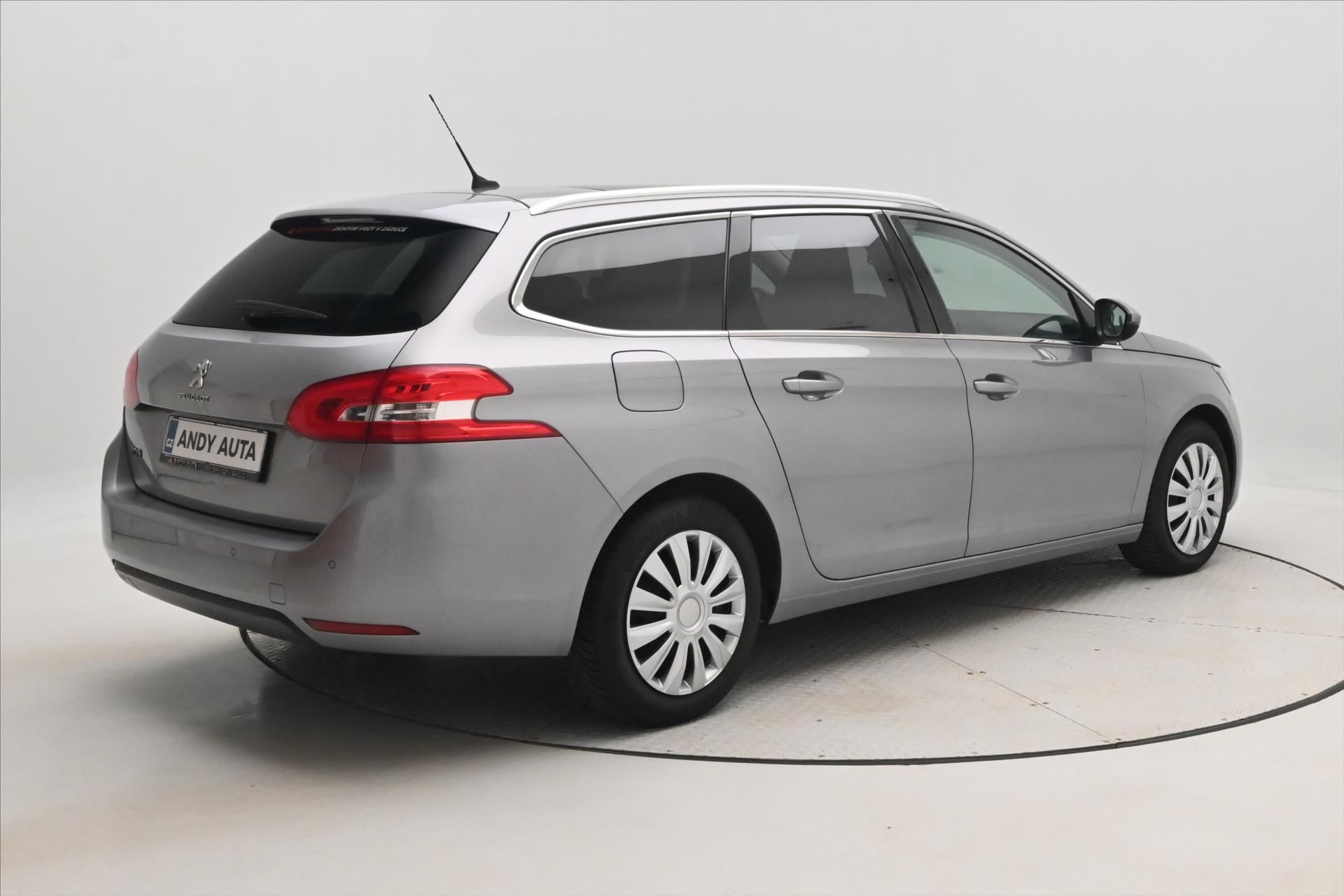 Peugeot 308, 1,5 96kW BlueHDi 130SW Záruka - fotka 5
