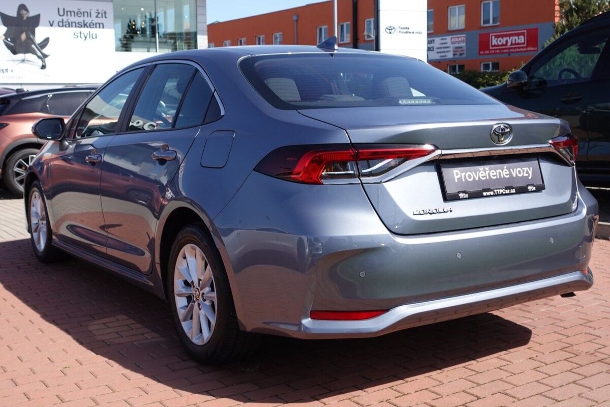 Toyota Corolla, 1.5 BA 6 MT Comfort + Tech - fotka 6