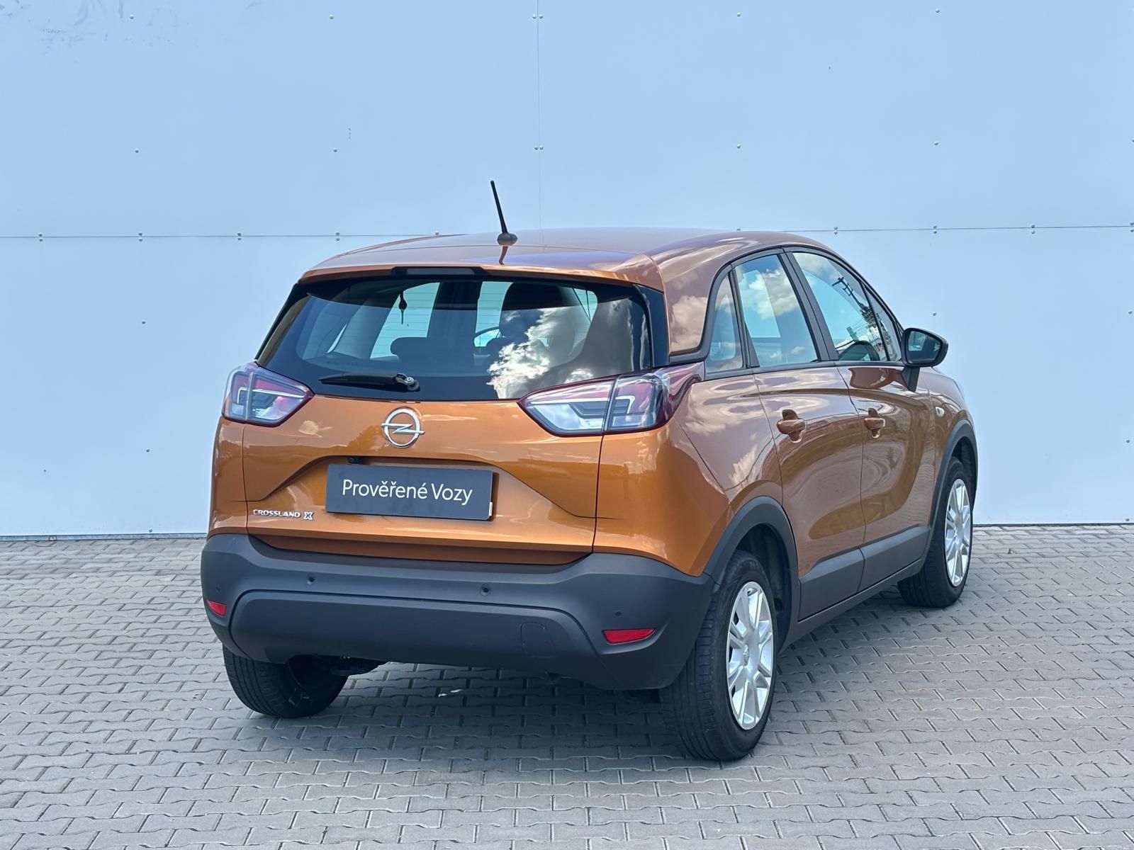 Opel Crossland X, 1.2 i 61kW - fotka 2