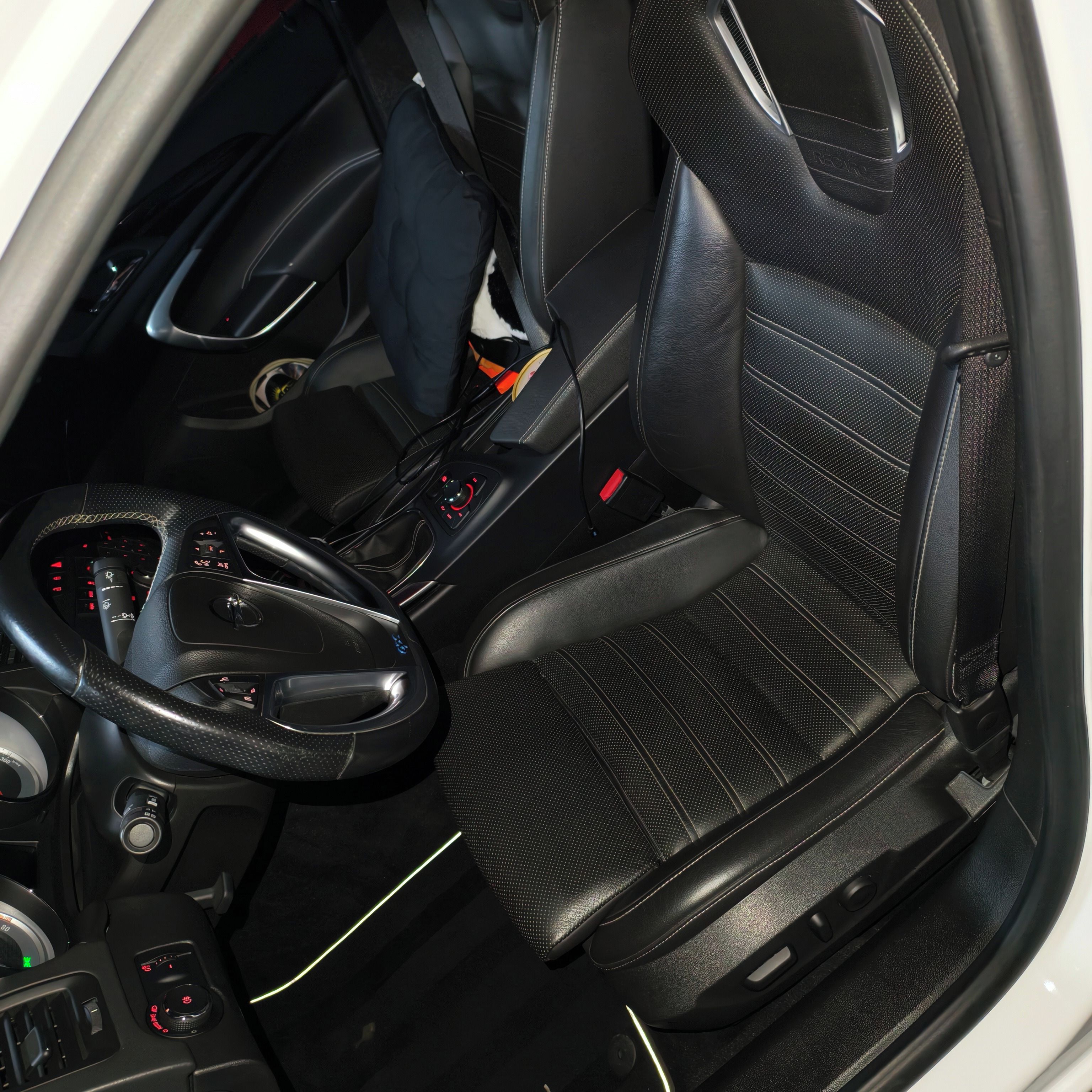 Opel Insignia, OPC 2,8l V6 turbo AWD 240kW - fotka 2