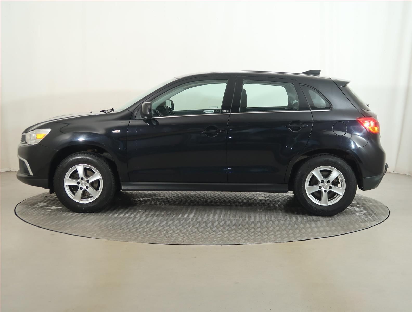Mitsubishi ASX, 1.6 MIVEC, LPG, ČR,1.maj - fotka 3