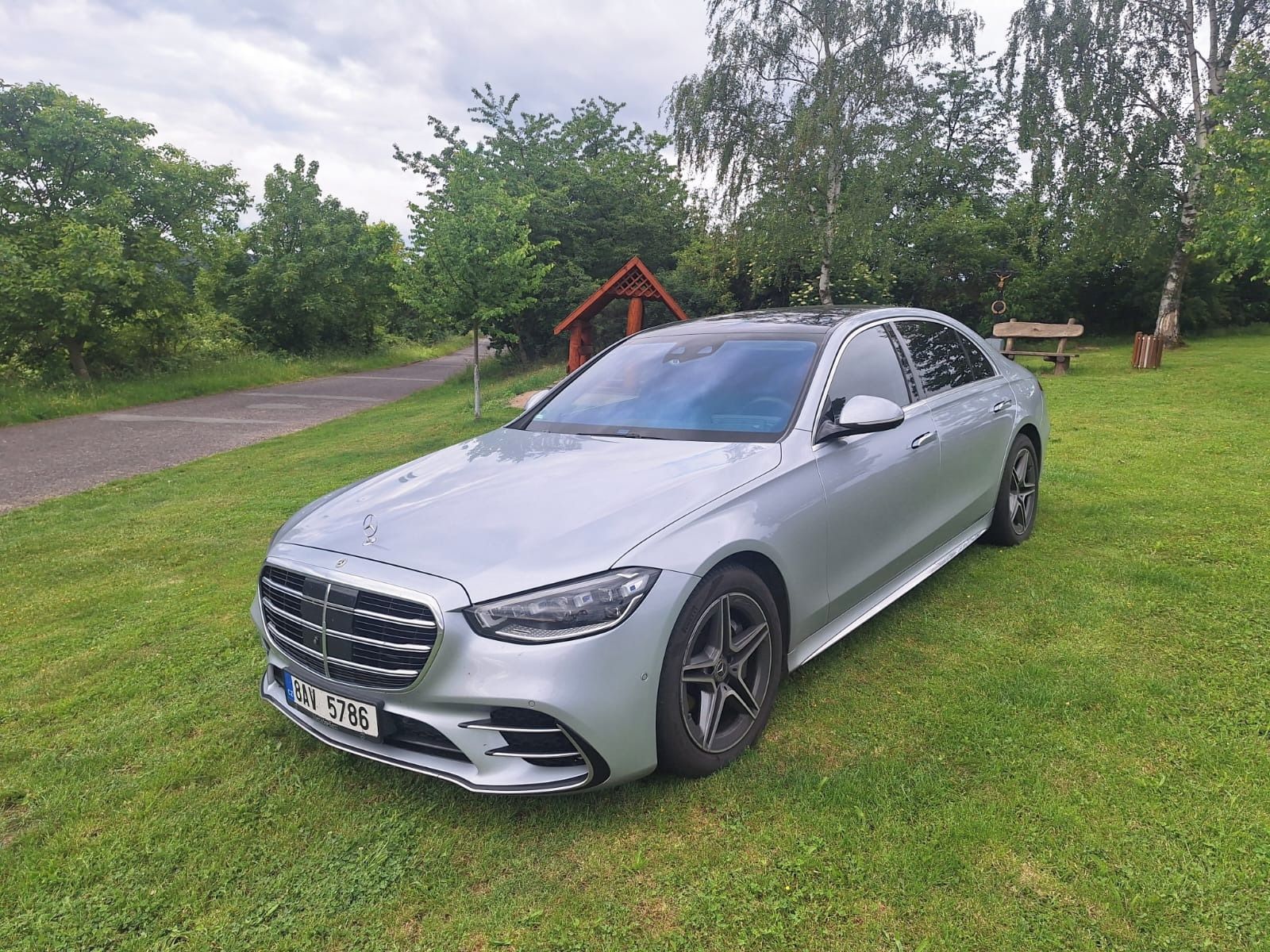 Mercedes-Benz Třídy S, Mercedes-Benz S400d 4M AMG - fotka 2