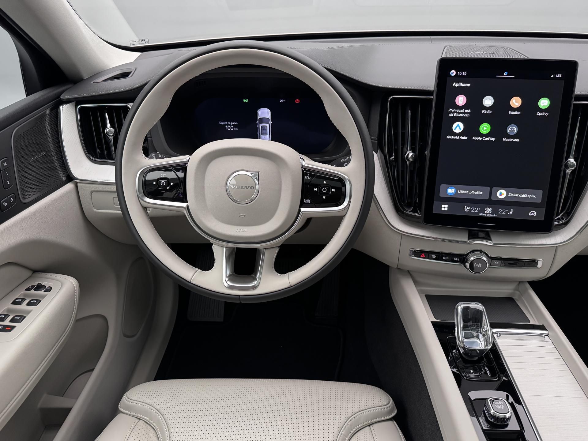 Volvo XC60, B5 AWD AUT DARK ULTRA - fotka 3