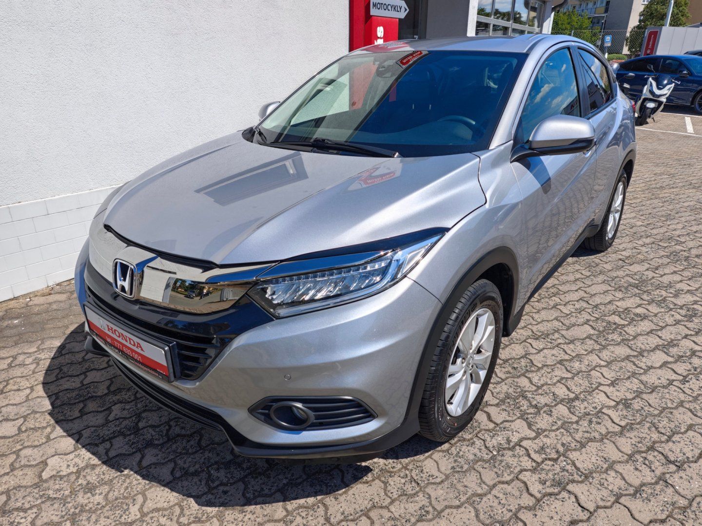 Honda HR-V, 1.5 iVTEC Elegance NAVI LED ČR - fotka 3