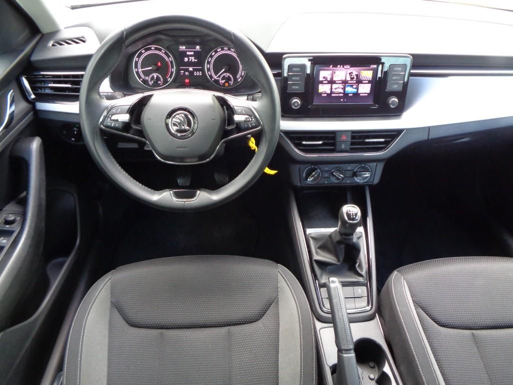 Škoda Kamiq, 1.0 TSI Ambition 70 kW M5F - fotka 5