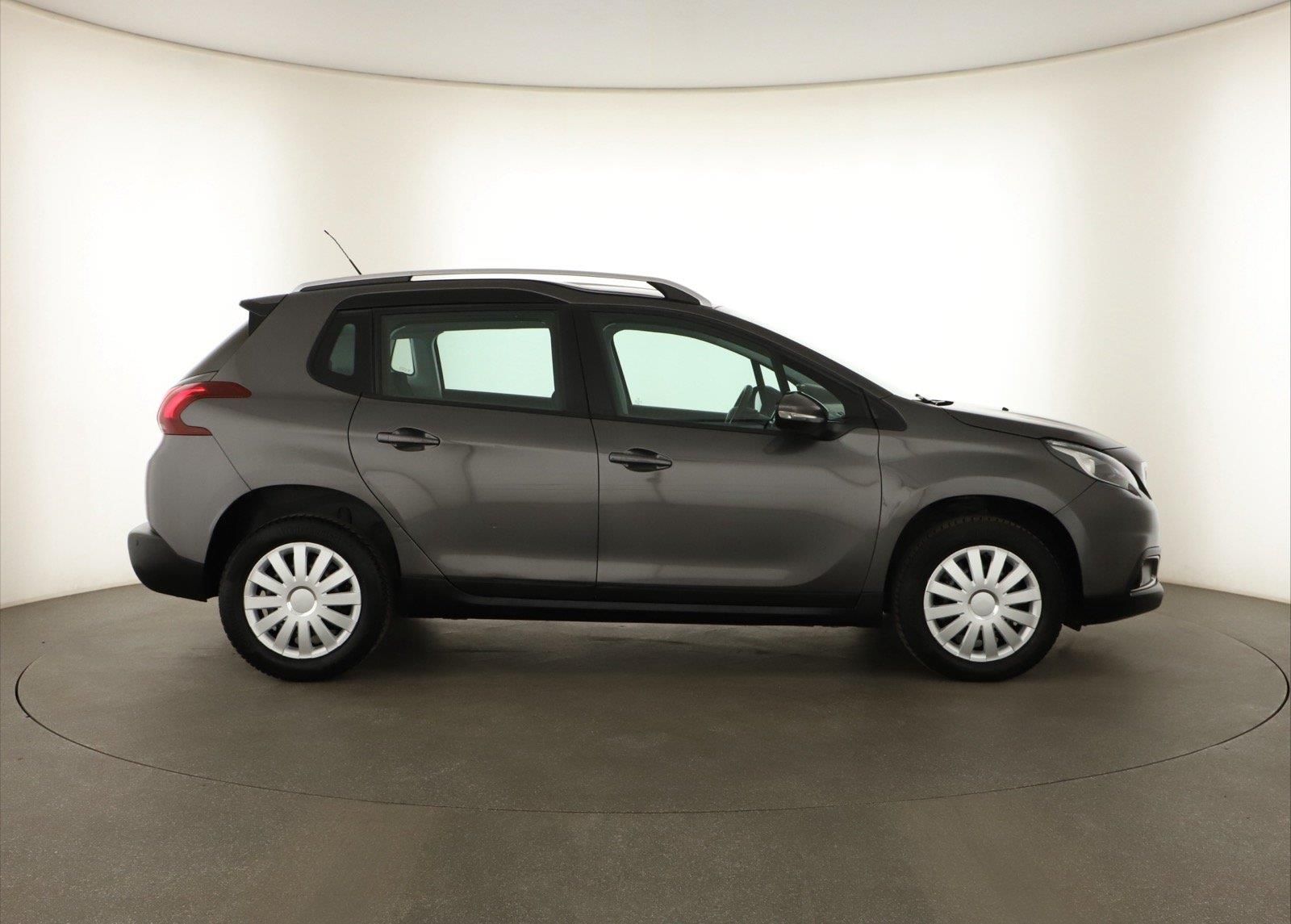 Peugeot 2008, 1.2 PureTech, ČR,1.maj - fotka 6