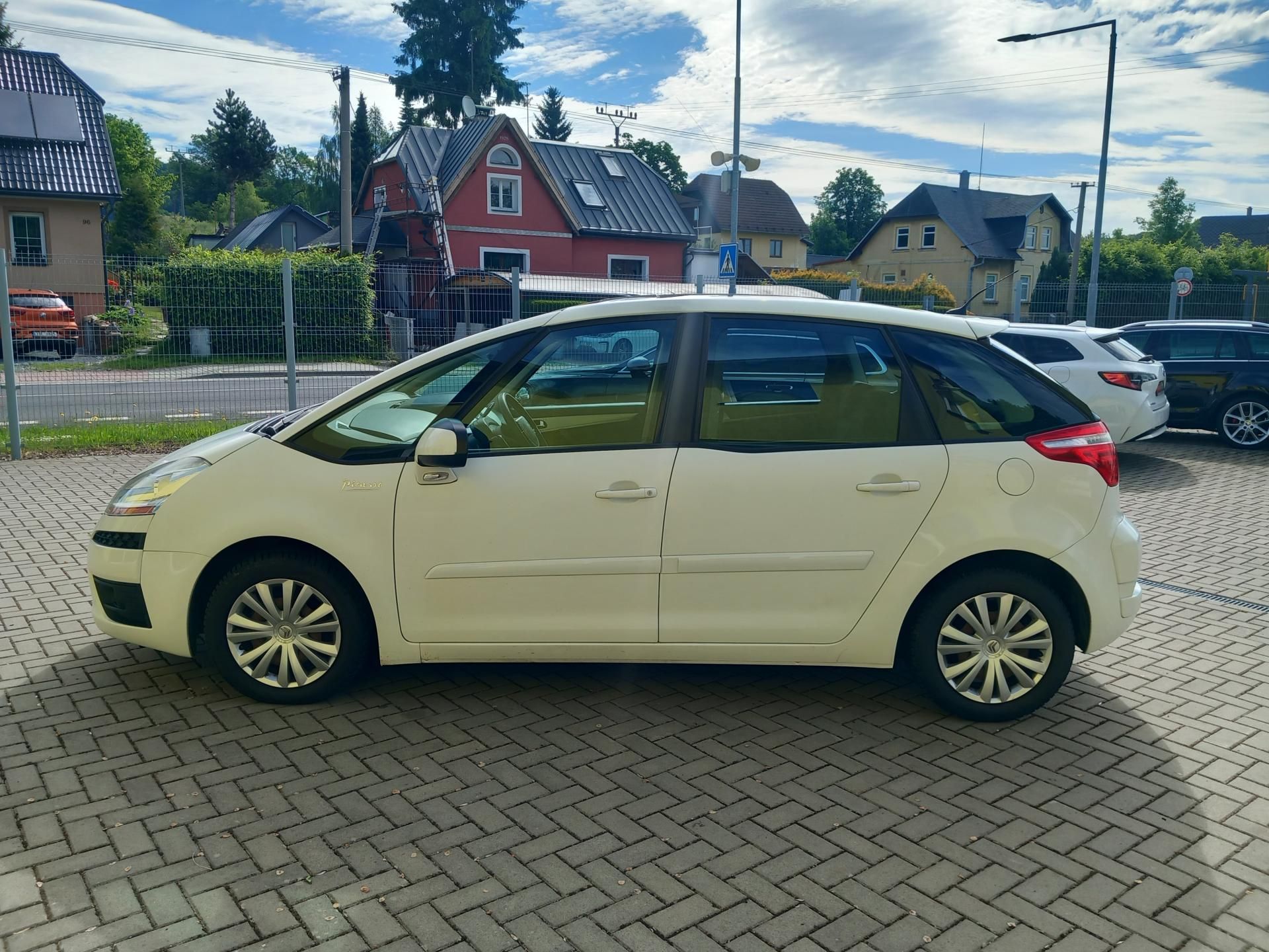 Citroën C4 Picasso, 1,6HDi AUTOMAT WEBASTO 2xKOLA - fotka 4